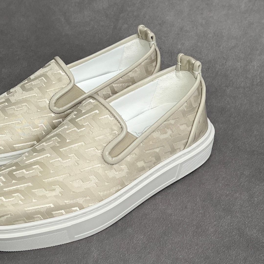 Christian Louboutin Christian Louboutin Leather White Lowtop Sneakers 6 Men Size US 6 / EU 39 - 2 Thumbnail
