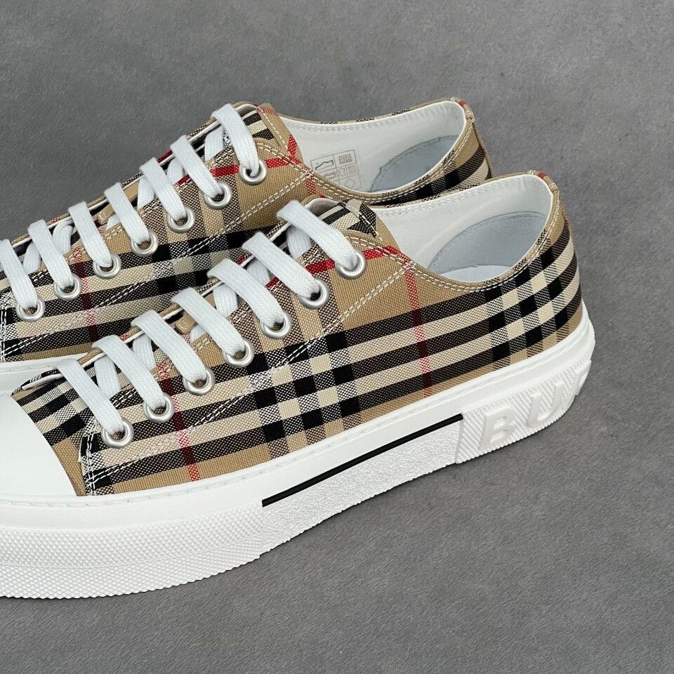 Burberry Burberry Casual Plaid Lowtop Sneakers 7 Men Size US 7 / EU 40 - 3 Thumbnail