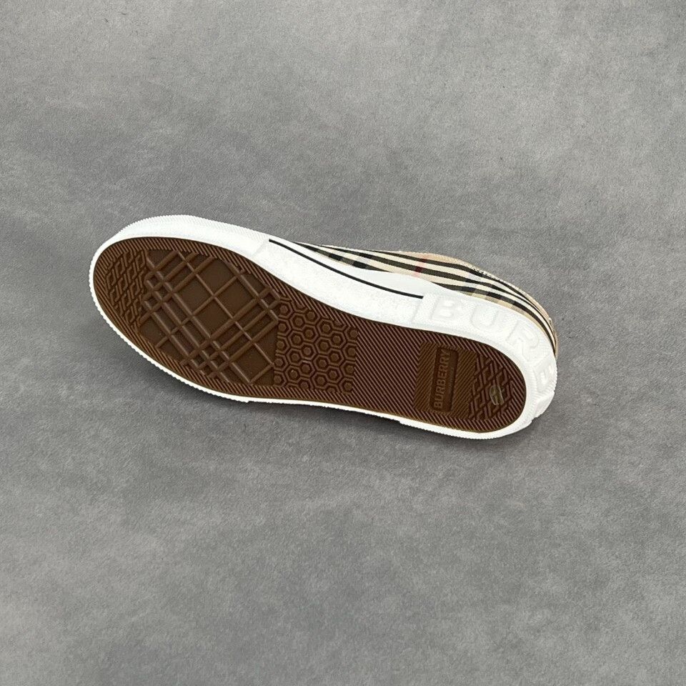 Burberry Burberry Casual Plaid Lowtop Sneakers 7 Men Size US 7 / EU 40 - 6 Thumbnail