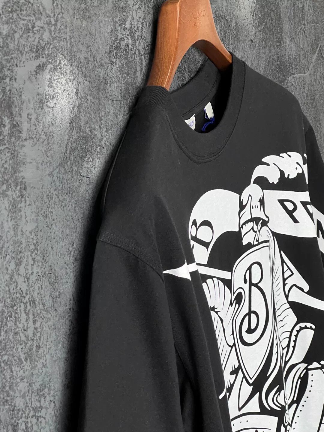 Burberry Burberry Cotton Printed Black T-Shirt m Men Size US M / EU 48-50 / 2 - 5 Thumbnail