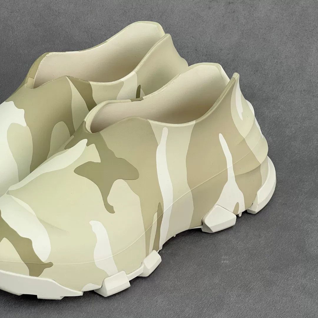 Givenchy Givenchy Casual Camo Lowtop Sneakers 8 Men Size US 8 / EU 41 - 2 Thumbnail