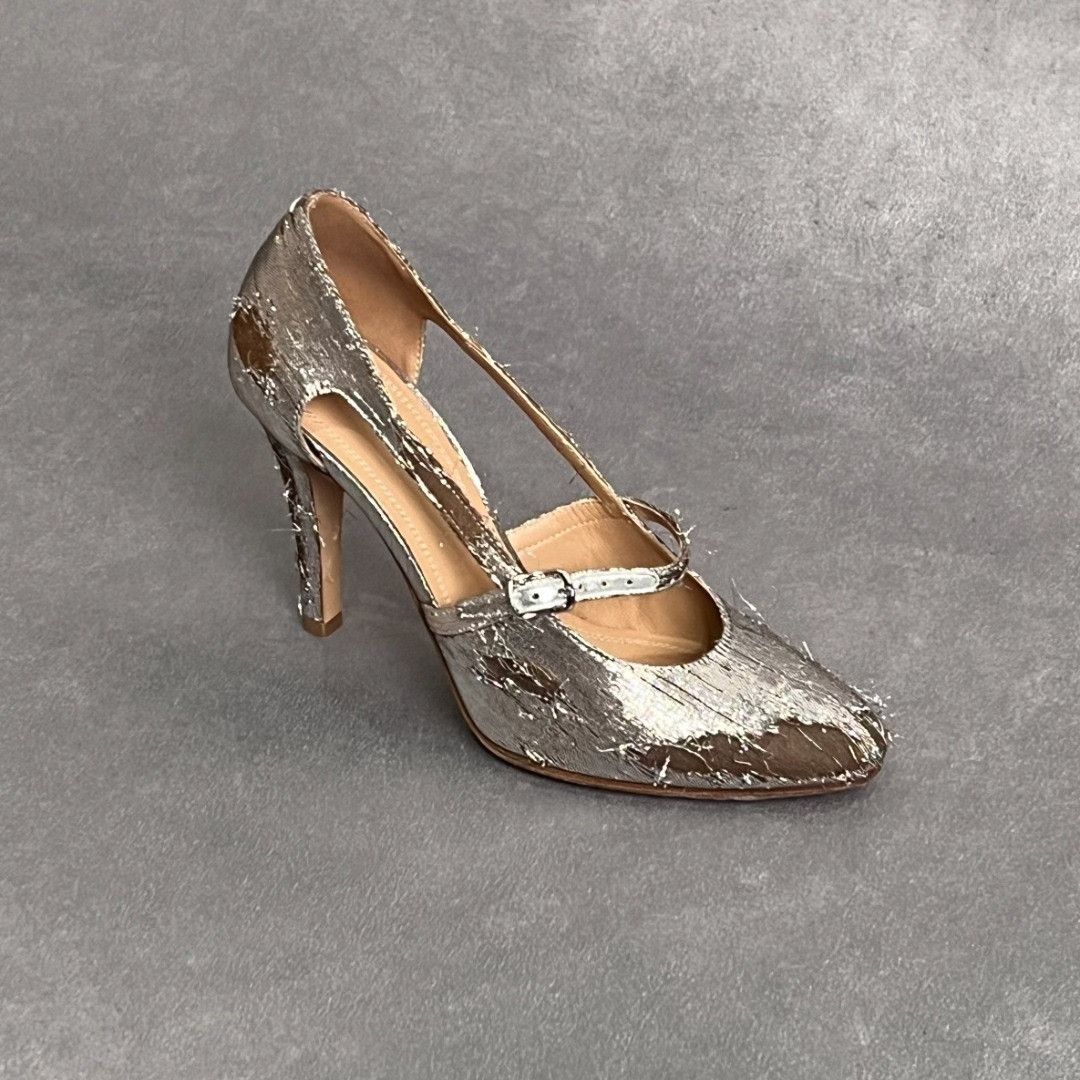 Maison Margiela Maison Margiela Distressed Hitop Sneakers us_8 Women Size US 8 / IT 38 - 4 Thumbnail