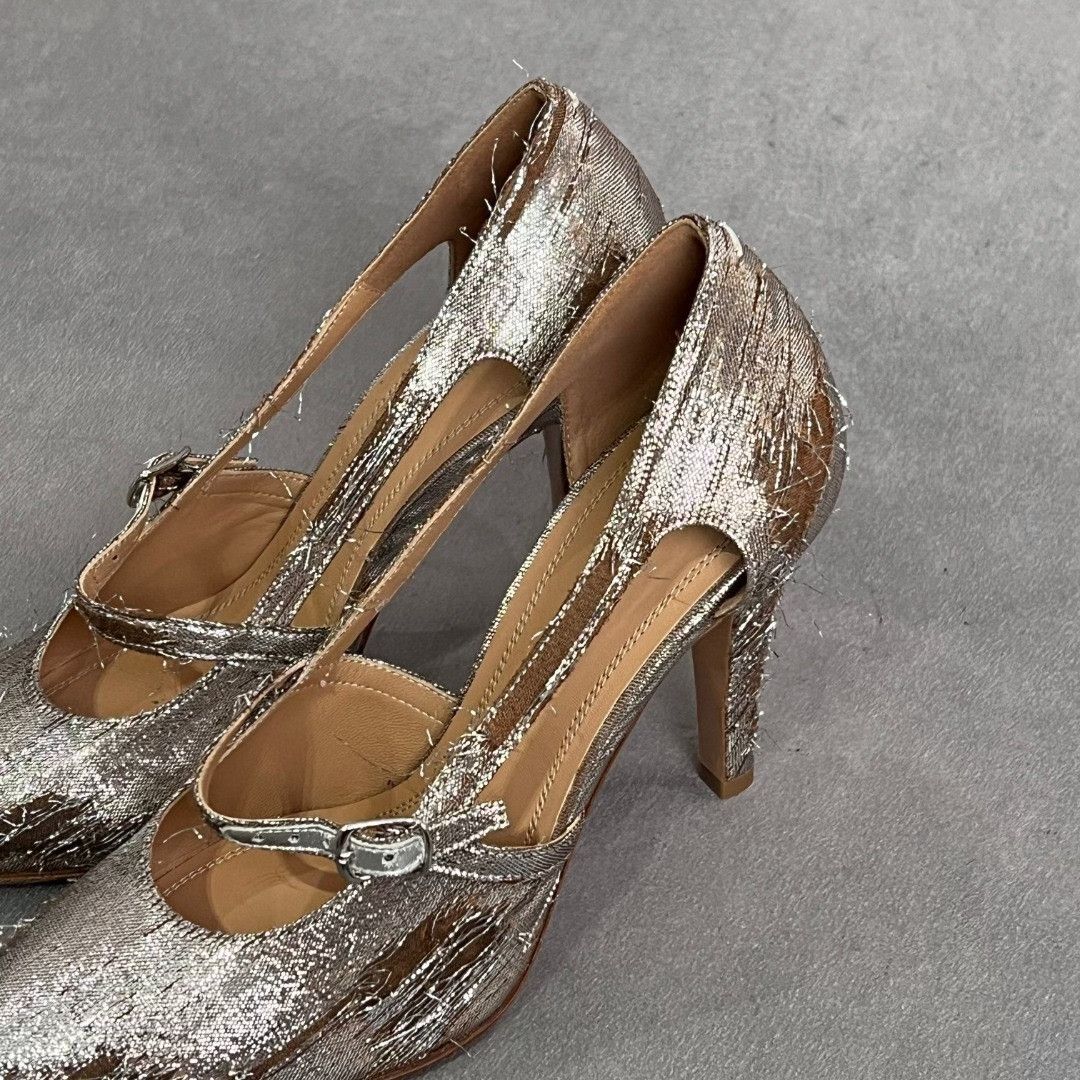 Maison Margiela Maison Margiela Distressed Hitop Sneakers us_8 Women Size US 8 / IT 38 - 2 Thumbnail