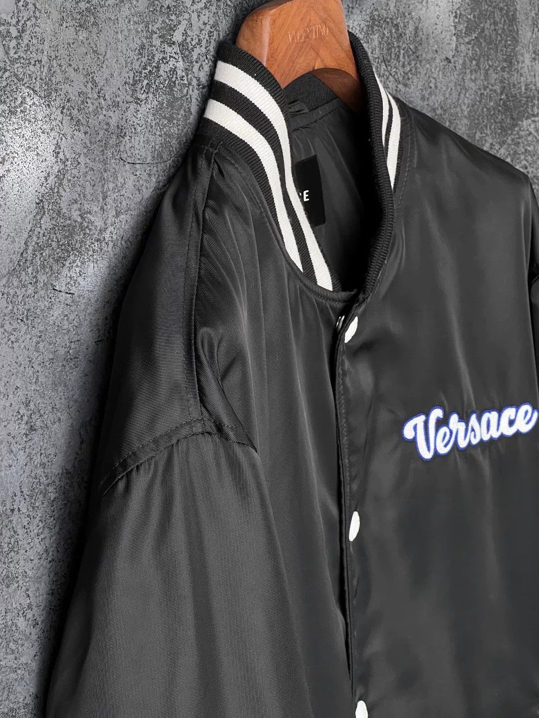 Versace Versace Embroidered Light Jacket m Men Size US M / EU 48-50 / 2 - 6 Thumbnail