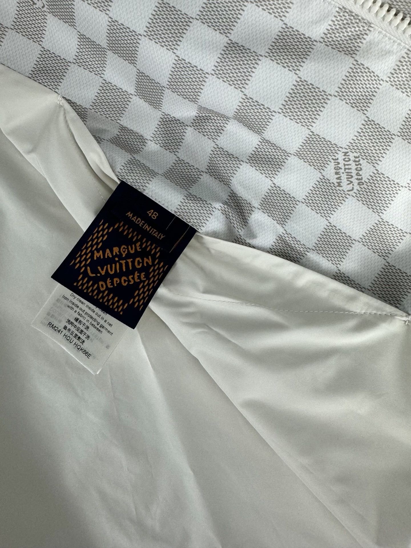 Louis Vuitton Louis Vuitton Checkered Light Jacket m Men Size US M / EU 48-50 / 2 - 8 Thumbnail