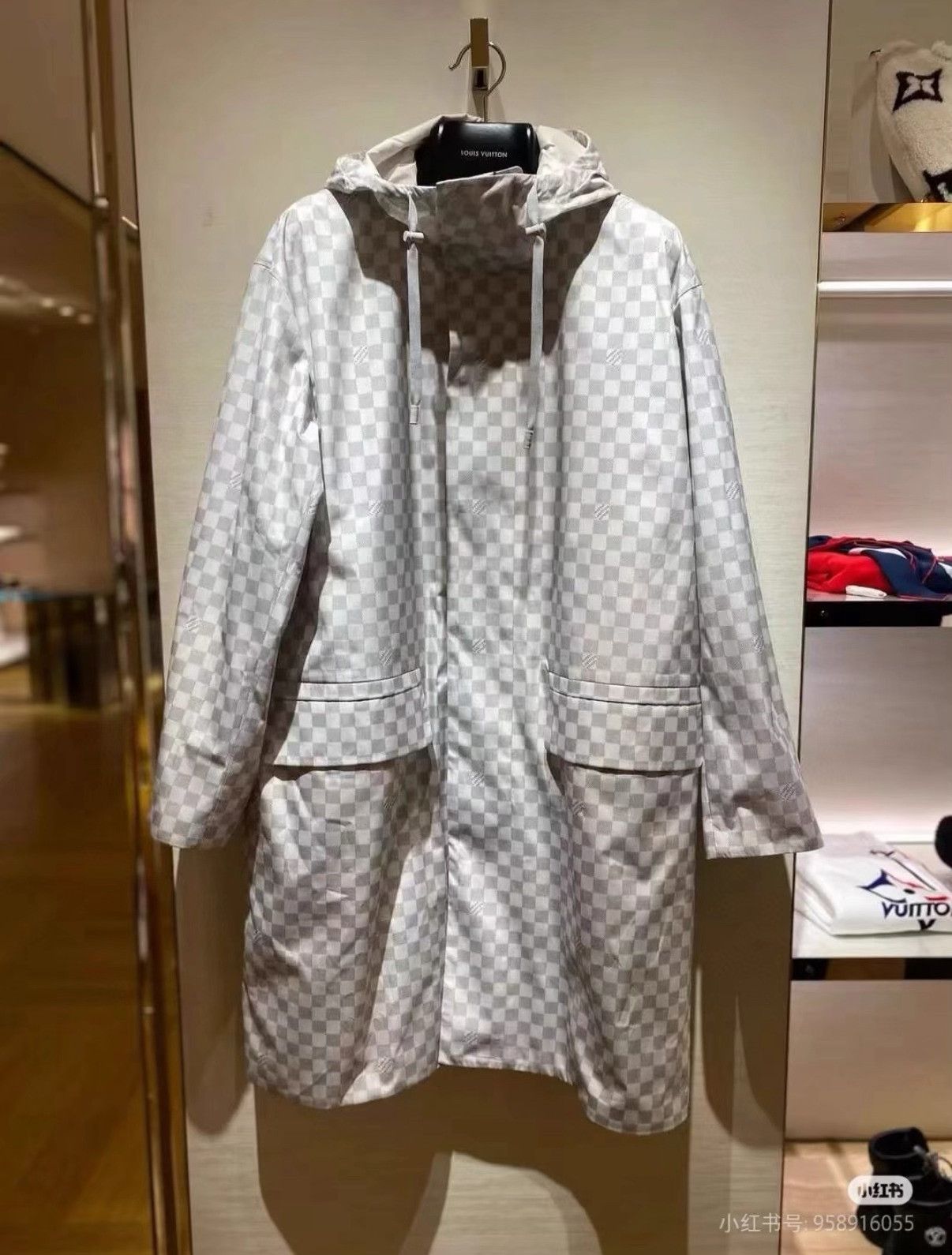 Louis Vuitton Louis Vuitton Checkered Light Jacket m Men Size US M / EU 48-50 / 2 - 6 Thumbnail