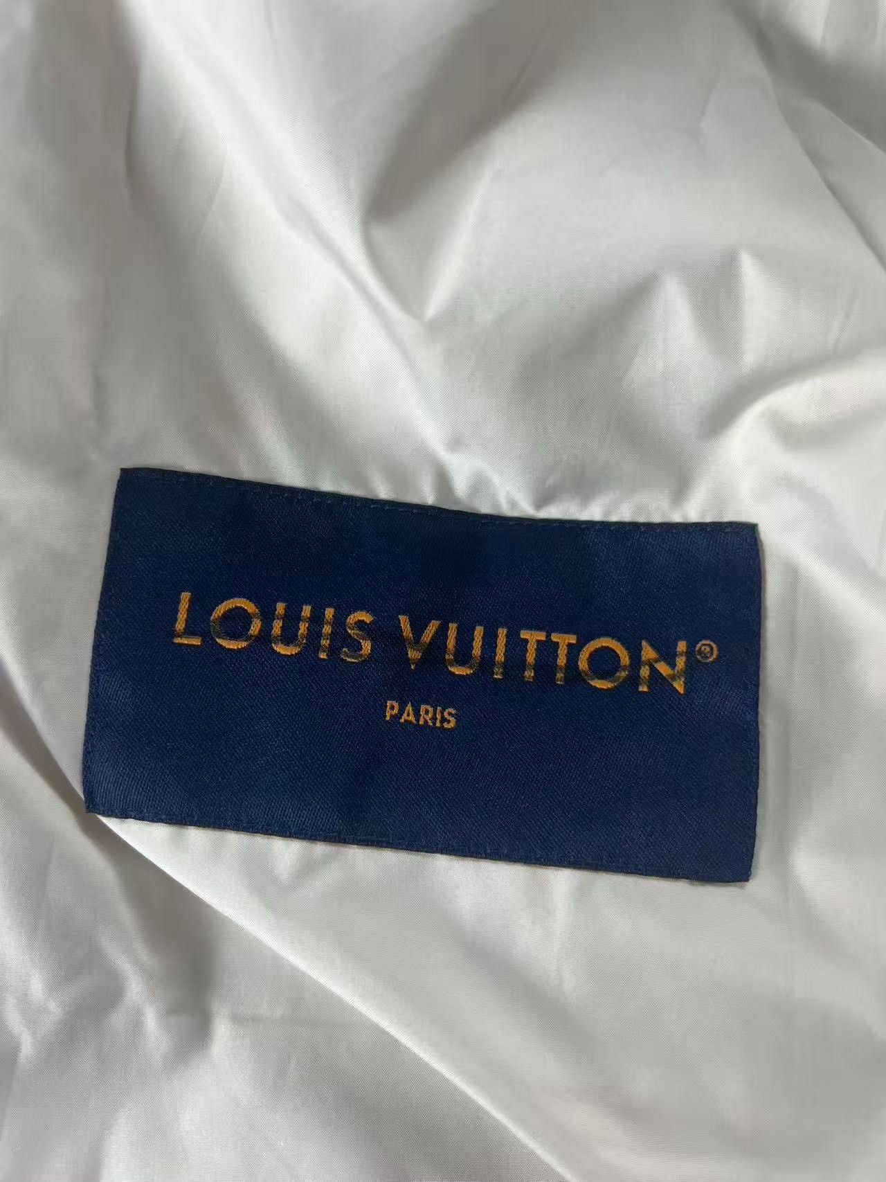 Louis Vuitton Louis Vuitton Checkered Light Jacket m Men Size US M / EU 48-50 / 2 - 7 Thumbnail