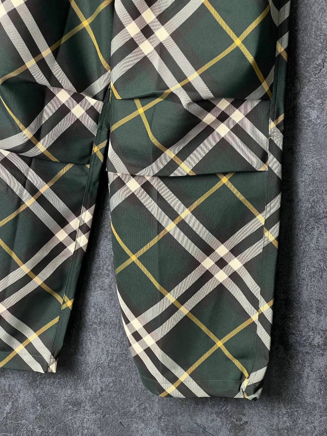 Burberry Burberry Casual Plaid Green Casual Pants 36 Men Size US 36 / EU 52 - 4 Thumbnail