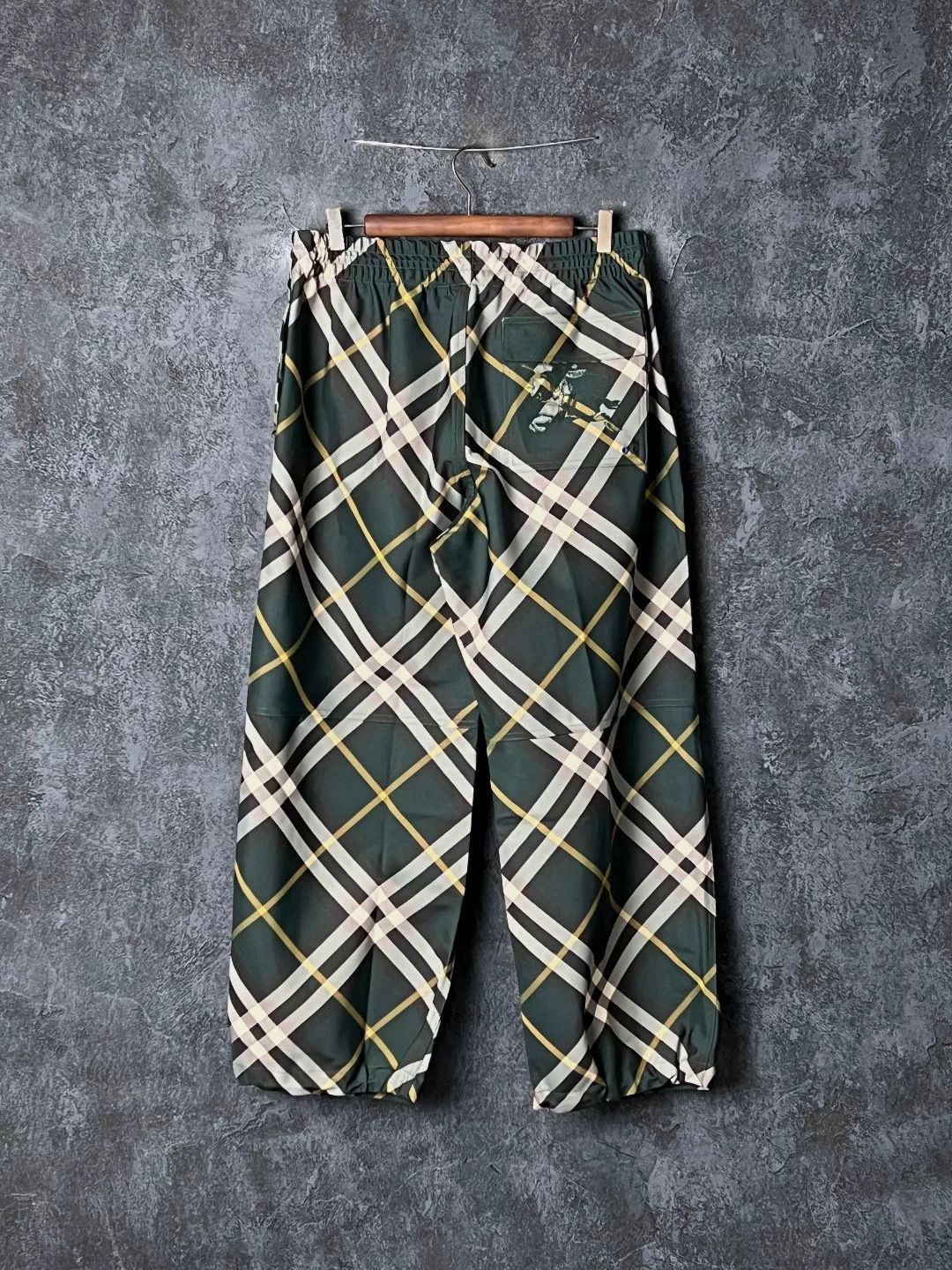 Burberry Burberry Casual Plaid Green Casual Pants 36 Men Size US 36 / EU 52 - 2 Thumbnail