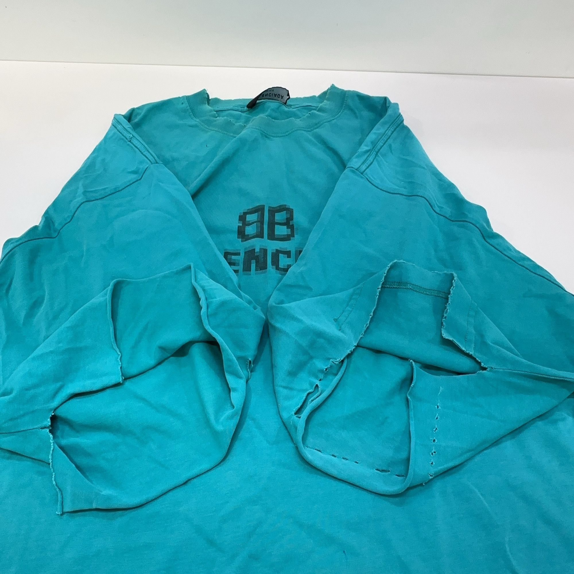 Balenciaga Balenciaga Mosaic BB Logo Distressed T-Shirt Size S Size US S / EU 44-46 / 1 - 9 Thumbnail