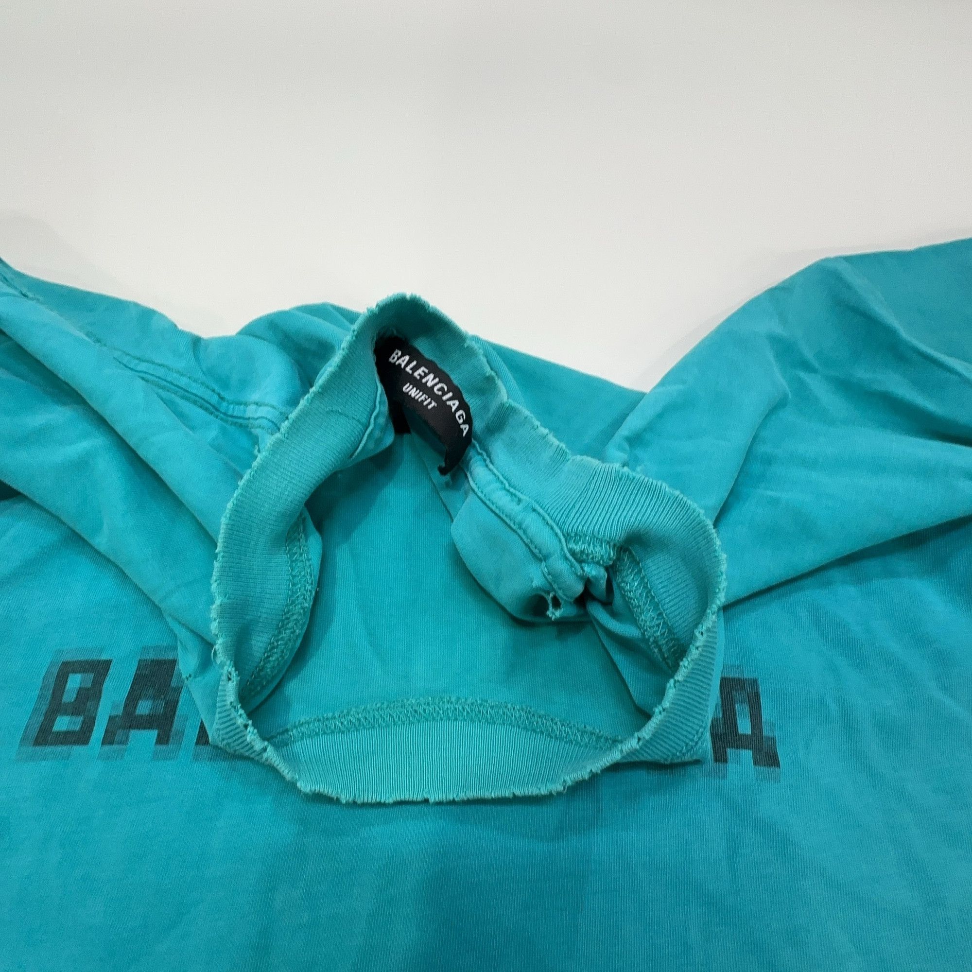 Balenciaga Balenciaga Mosaic BB Logo Distressed T-Shirt Size S Size US S / EU 44-46 / 1 - 6 Thumbnail