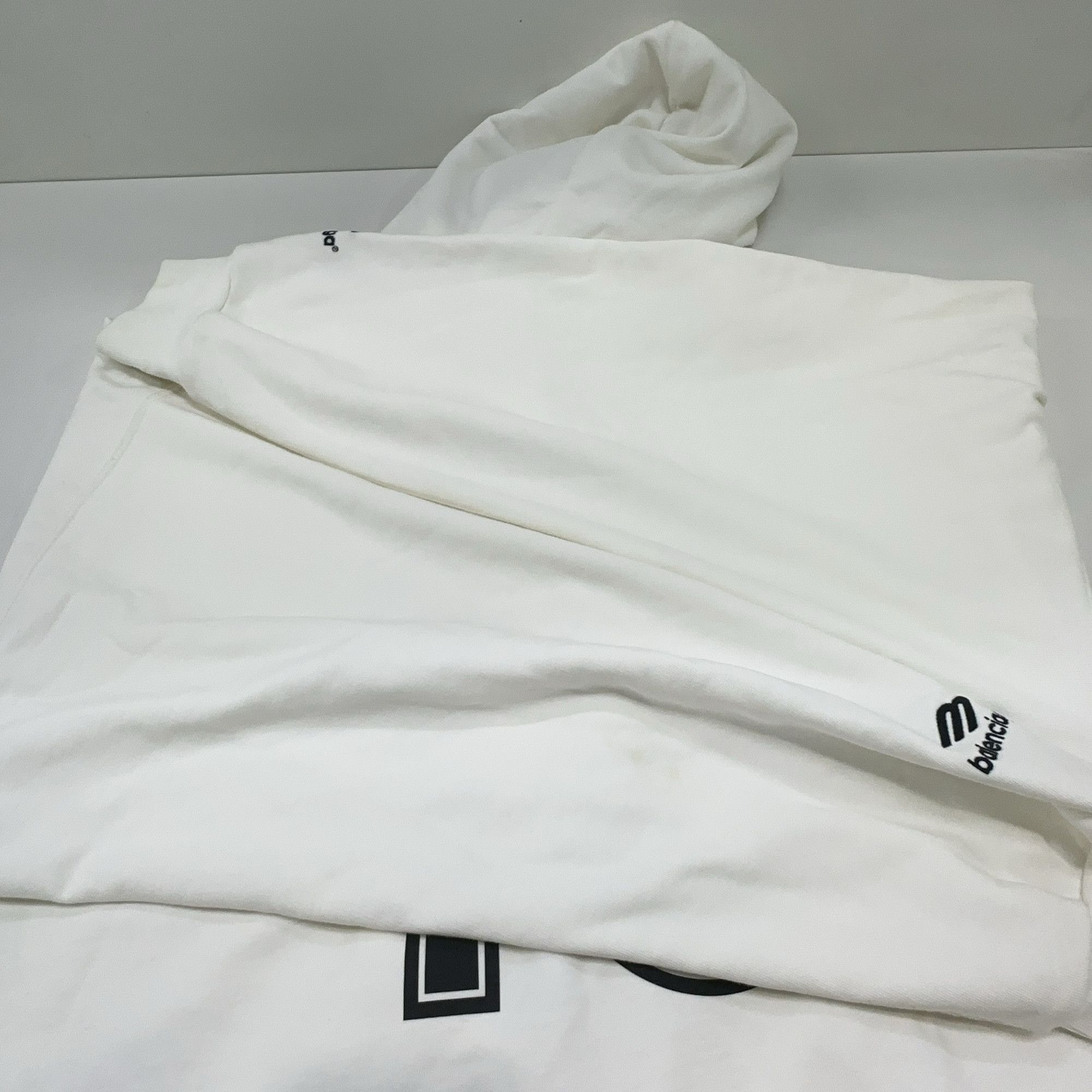 Balenciaga Balenciaga Tokyo Soccer Zip-up Hoodie L Size US L / EU 52-54 / 3 - 14 Thumbnail