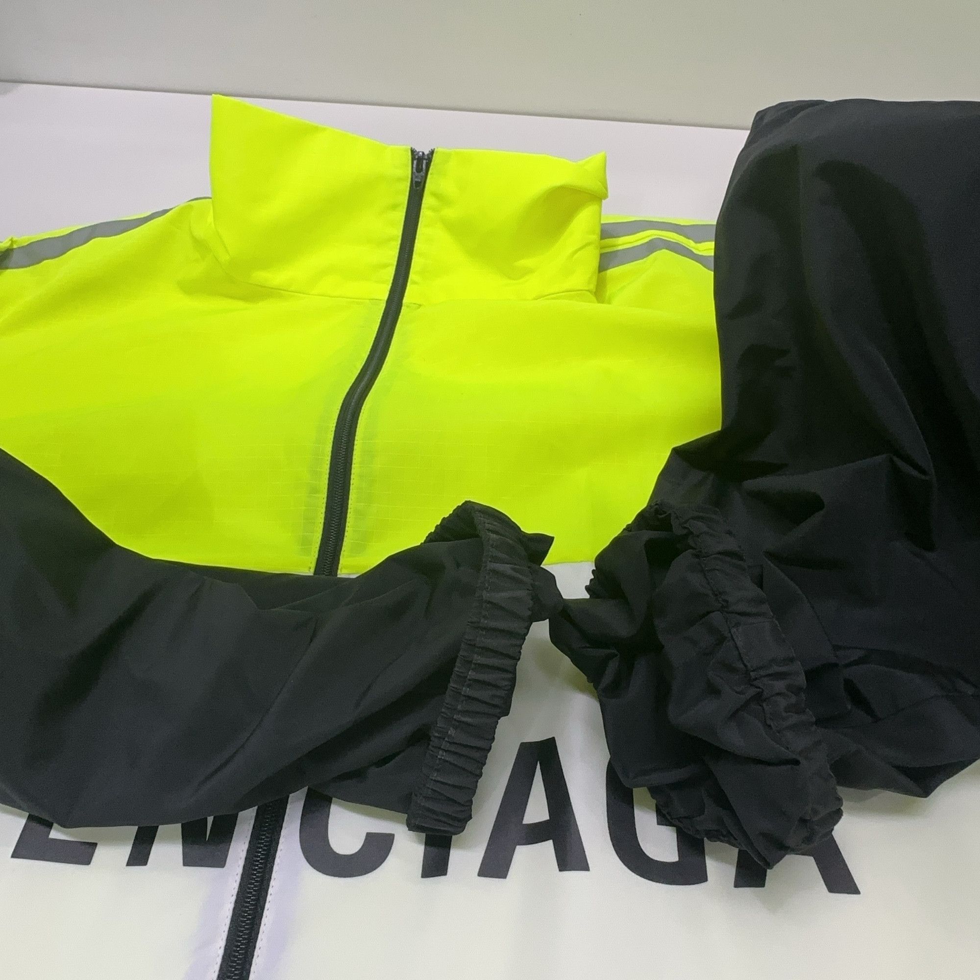 Balenciaga Balenciaga Colorblock Logo Track Jacket 38 Size US S / EU 44-46 / 1 - 9 Thumbnail