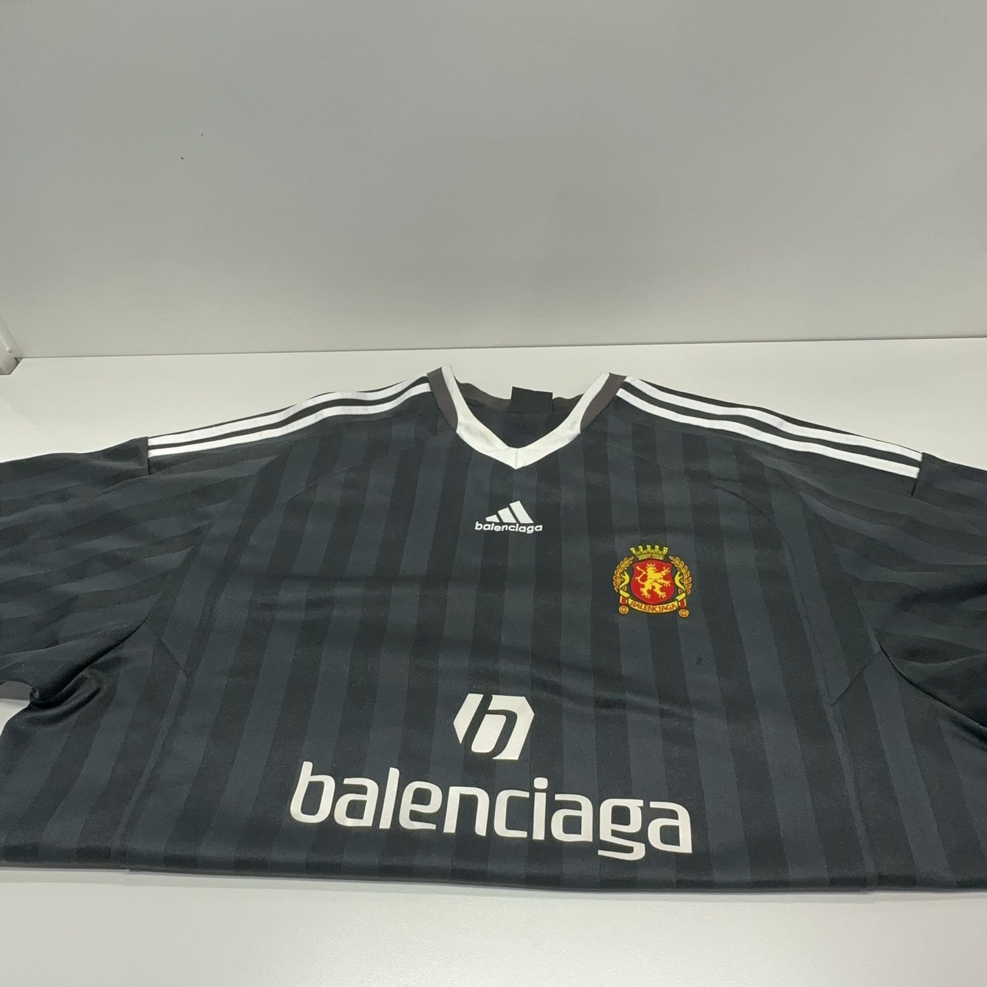 Balenciaga Balenciaga x adidas Striped Soccer Jersey Size 2 Size US M / EU 48-50 / 2 - 8 Thumbnail