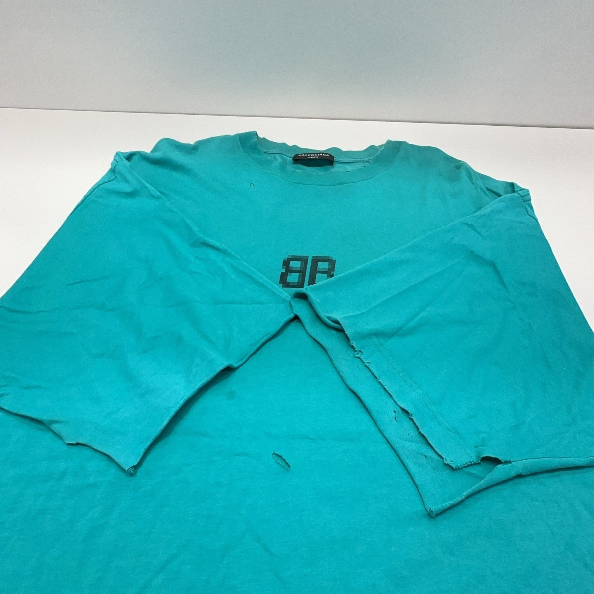 Balenciaga Balenciaga Distressed Pixel Logo T-Shirt M Size US M / EU 48-50 / 2 - 11 Thumbnail