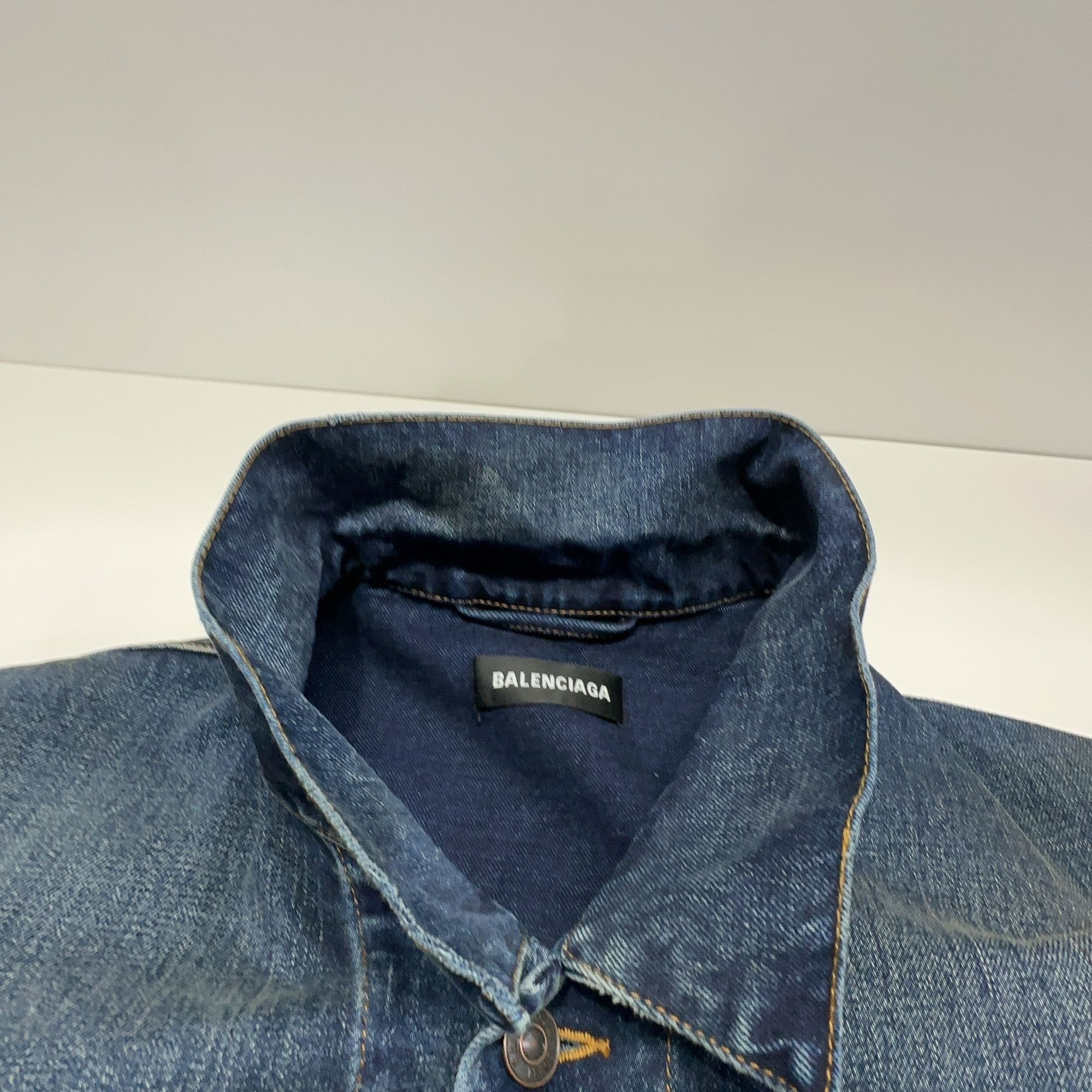 Balenciaga Balenciaga FBI Logo Denim Jacket Size 4 Size US XL / EU 56 / 4 - 7 Thumbnail