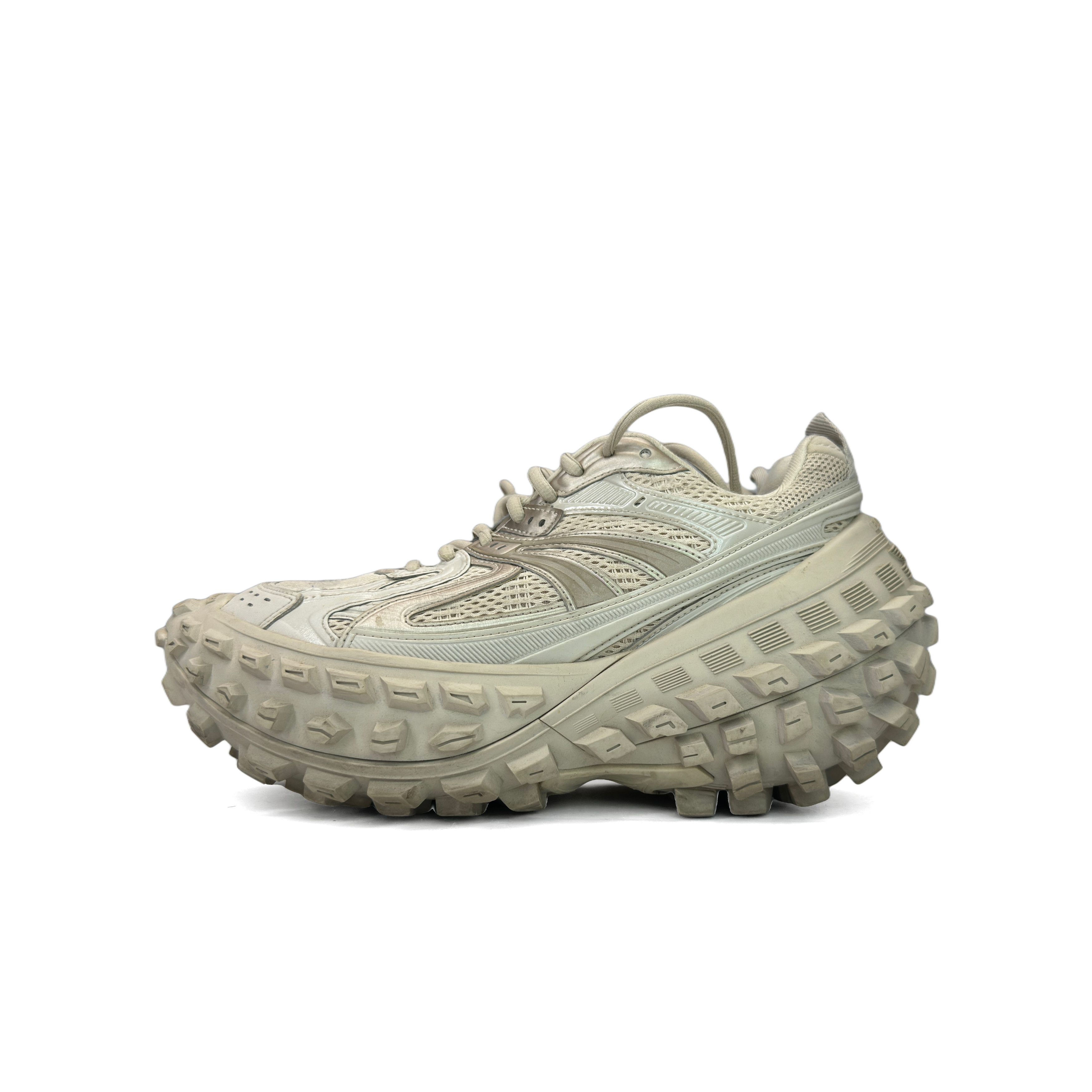 Balenciaga Balenciaga Beige Bouncer Tire Sneakers 40 Size US 7 / EU 40 - 2 Thumbnail