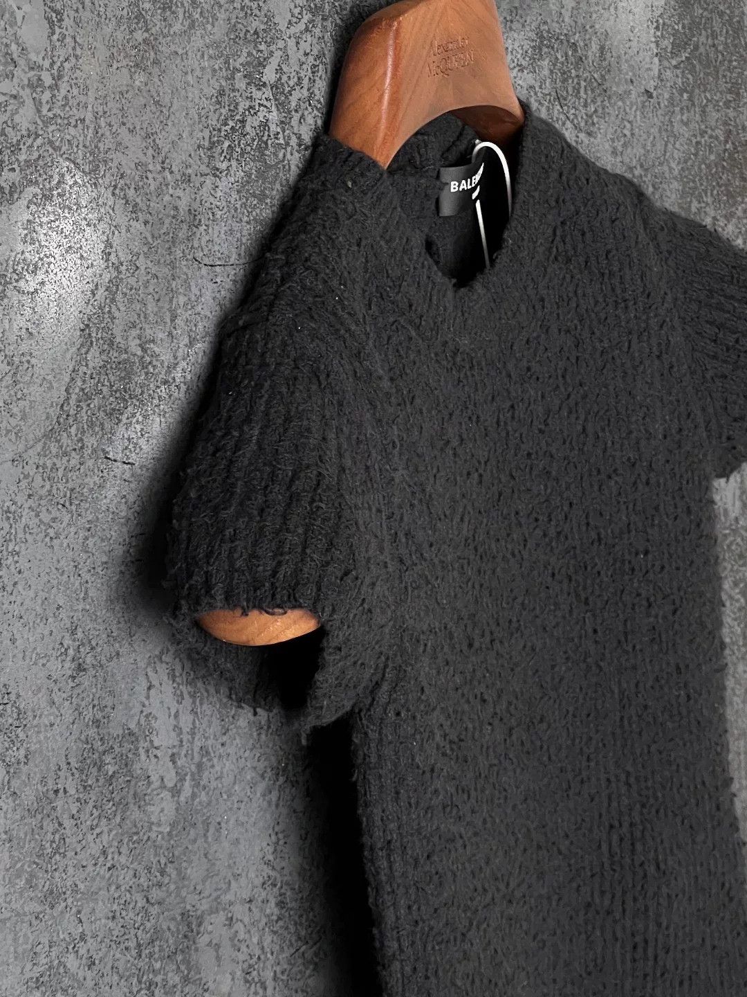 Balenciaga Balenciaga Knit Black Sweater XS Women Size XS / US 0-2 / IT 36-38 - 5 Thumbnail