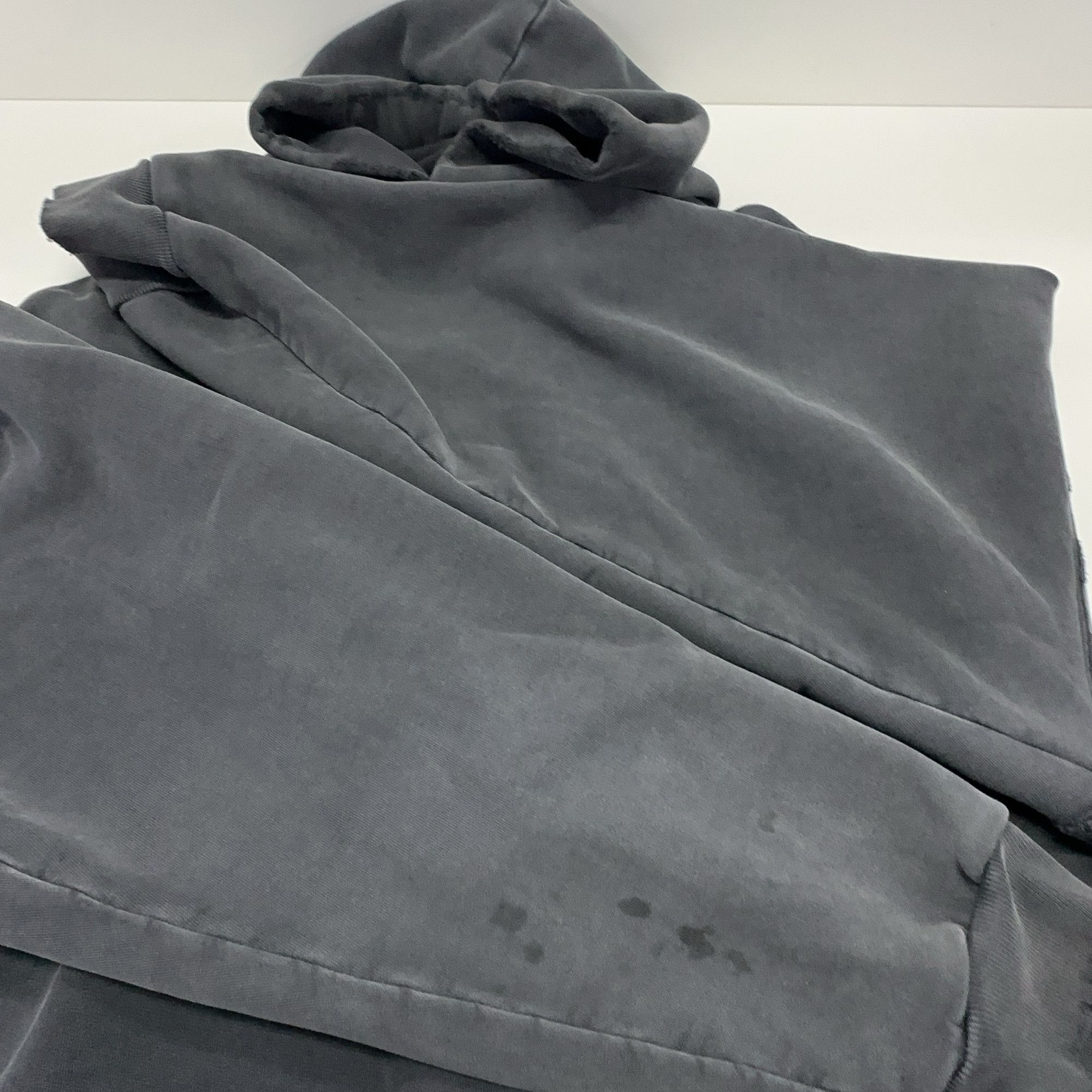 Balenciaga Balenciaga Gaffer Tape Logo Hoodie Size M Size US M / EU 48-50 / 2 - 10 Thumbnail