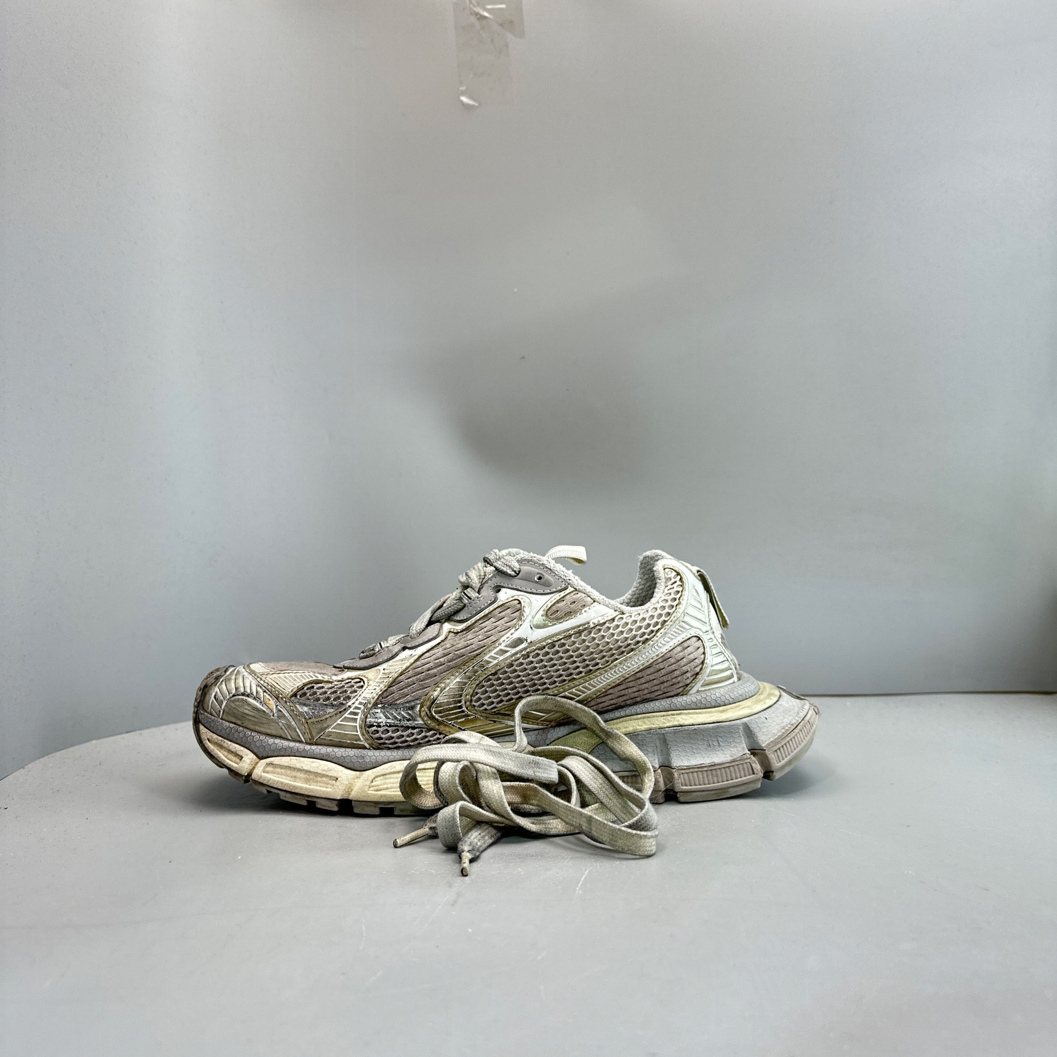 Balenciaga Balenciaga Distressed 3XL Mesh Sneakers 41 Size US 11 / IT 41 - 11 Thumbnail