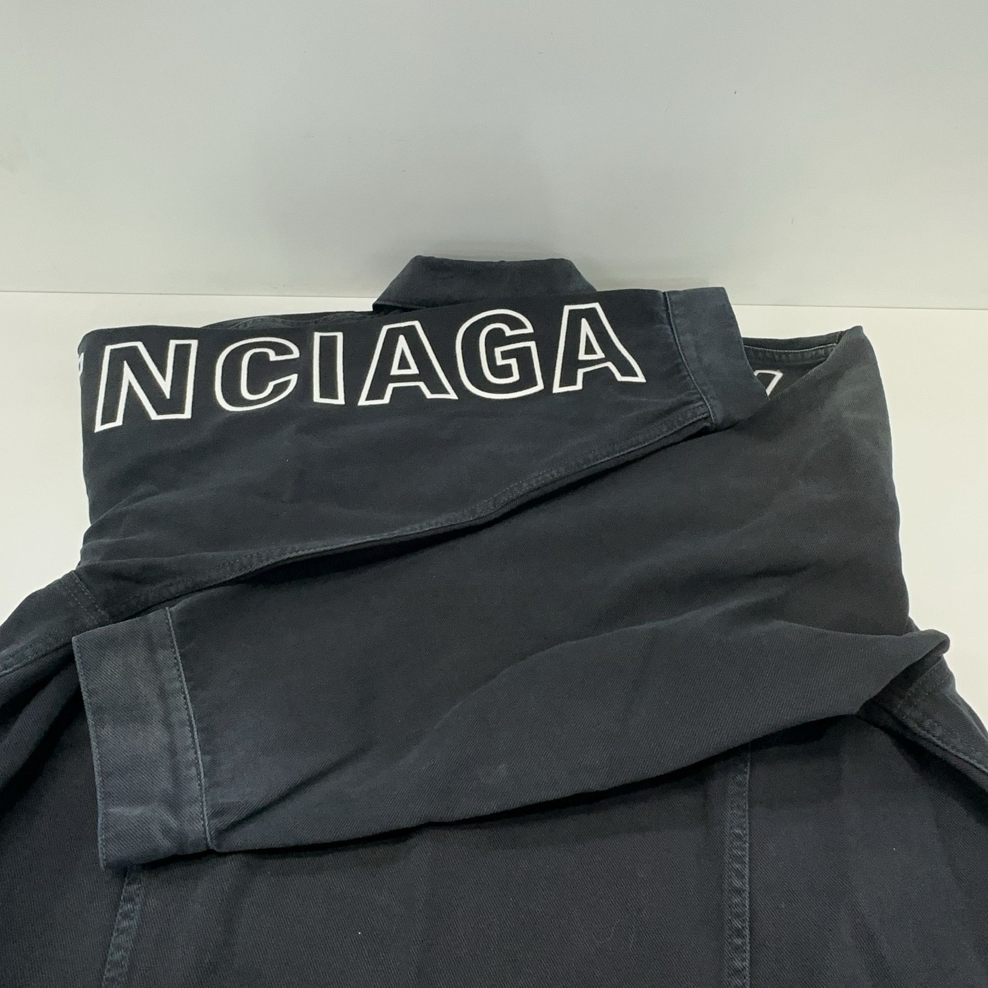 Balenciaga Balenciaga Logo Print Denim Jacket XS Size US XS / EU 42 / 0 - 15 Thumbnail