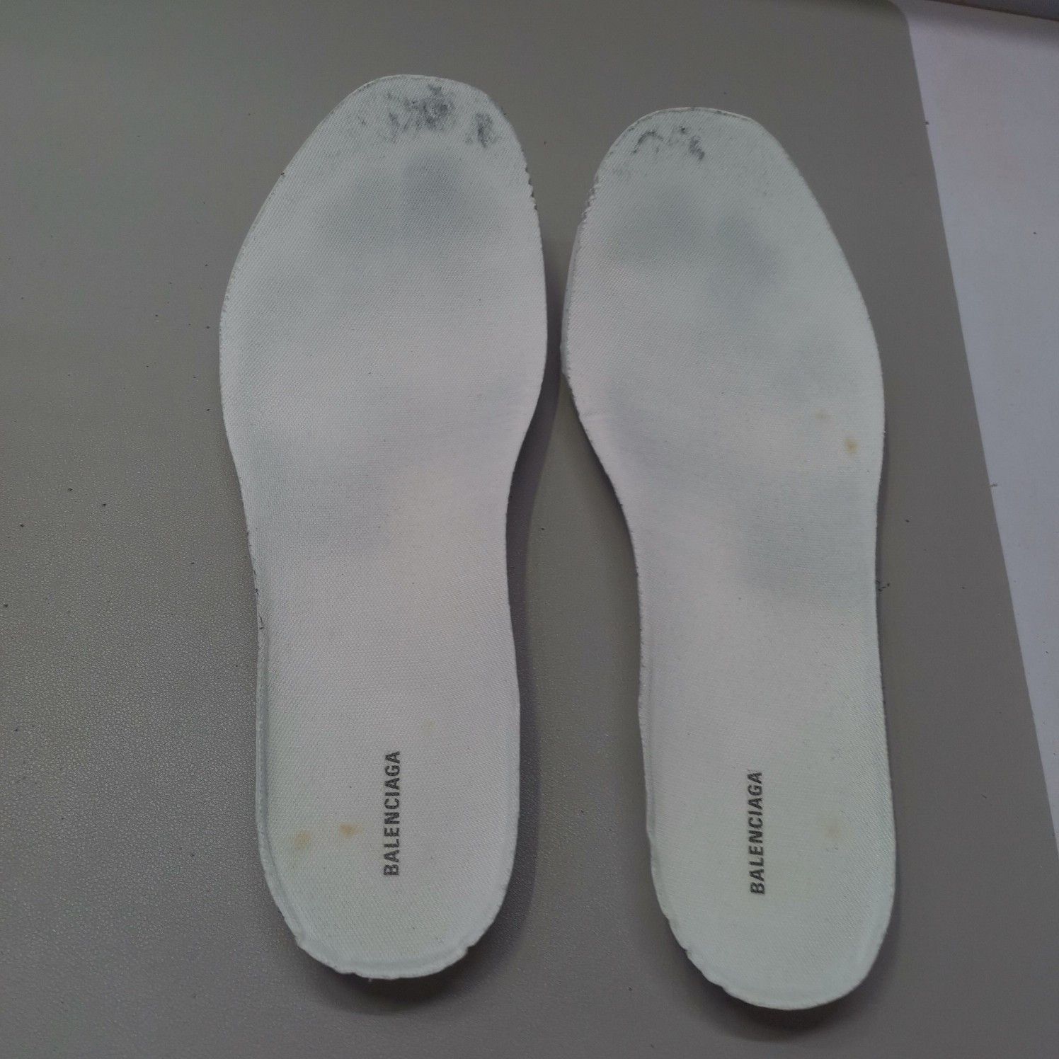 Balenciaga Balenciaga Cargo Low-Top Sneakers 44 Size US 11 / EU 44 - 14 Thumbnail