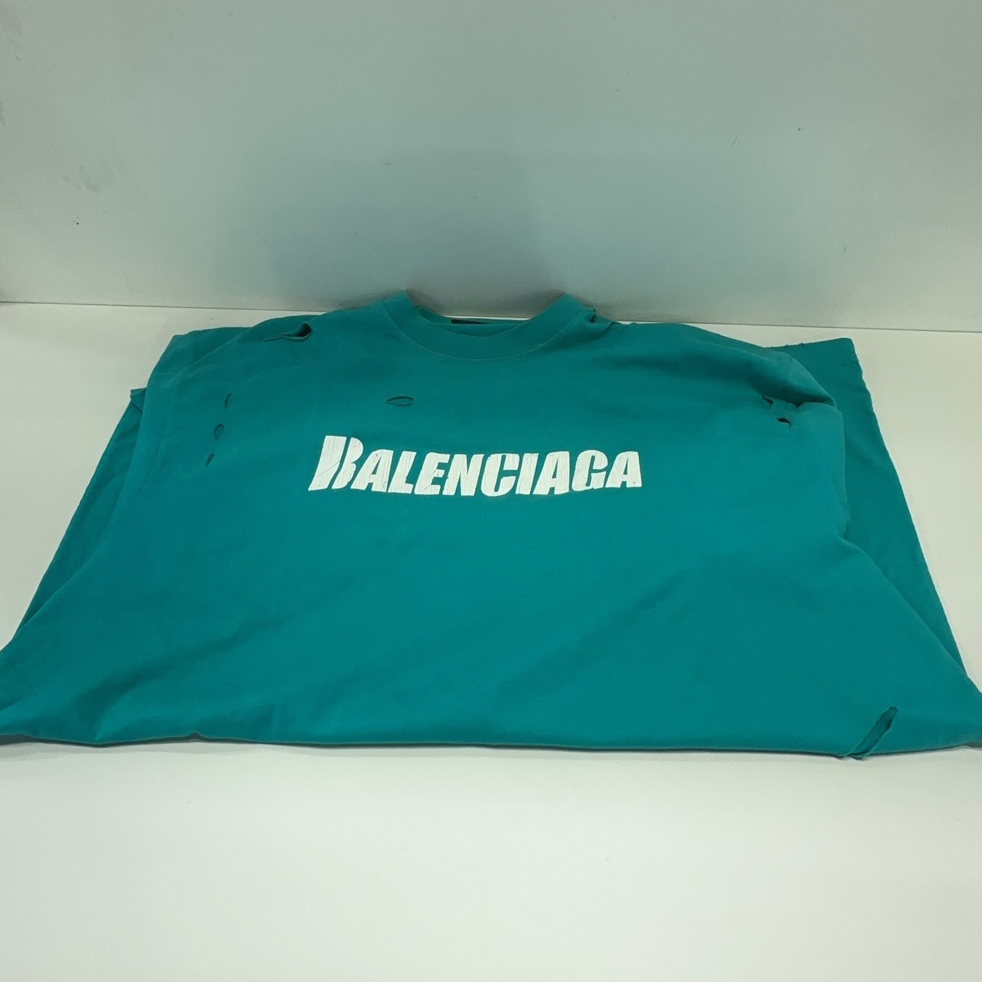 Balenciaga Balenciaga Distressed Logo T-Shirt XS Size US XS / EU 42 / 0 - 7 Thumbnail