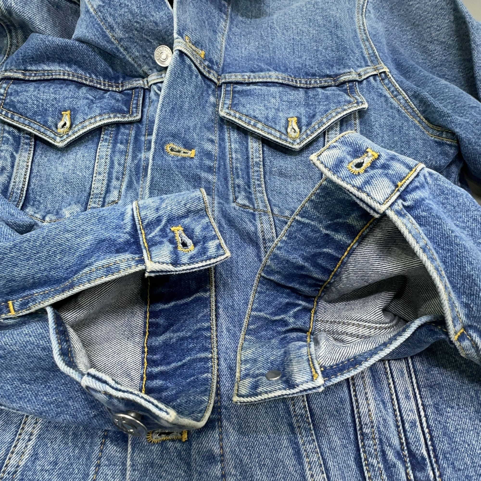 Balenciaga Balenciaga Political Campaign Denim Jacket Size 46 Size US S / EU 44-46 / 1 - 7 Thumbnail