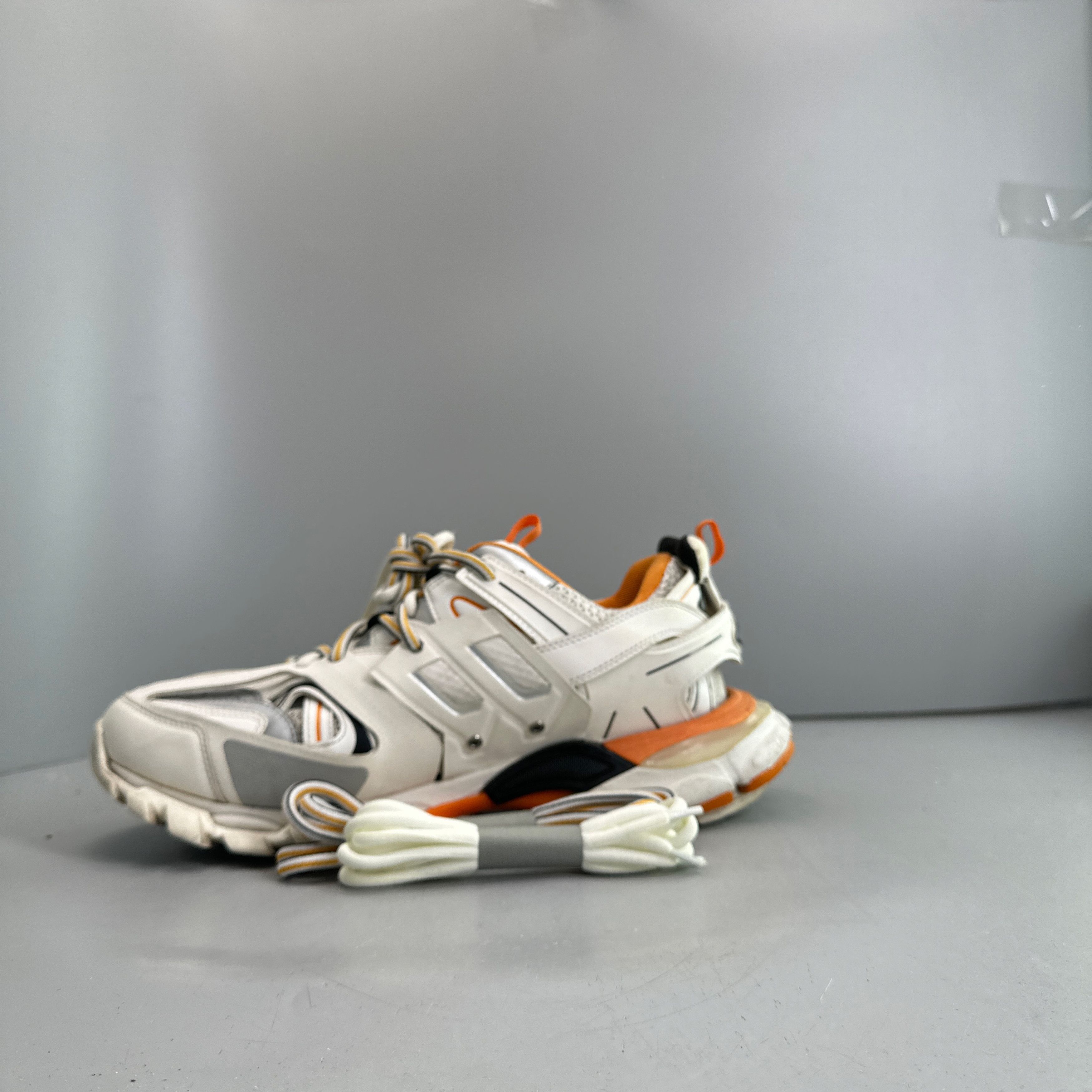 Balenciaga Balenciaga White Orange Track Sneakers 43 Size US 10 / EU 43 - 11 Thumbnail