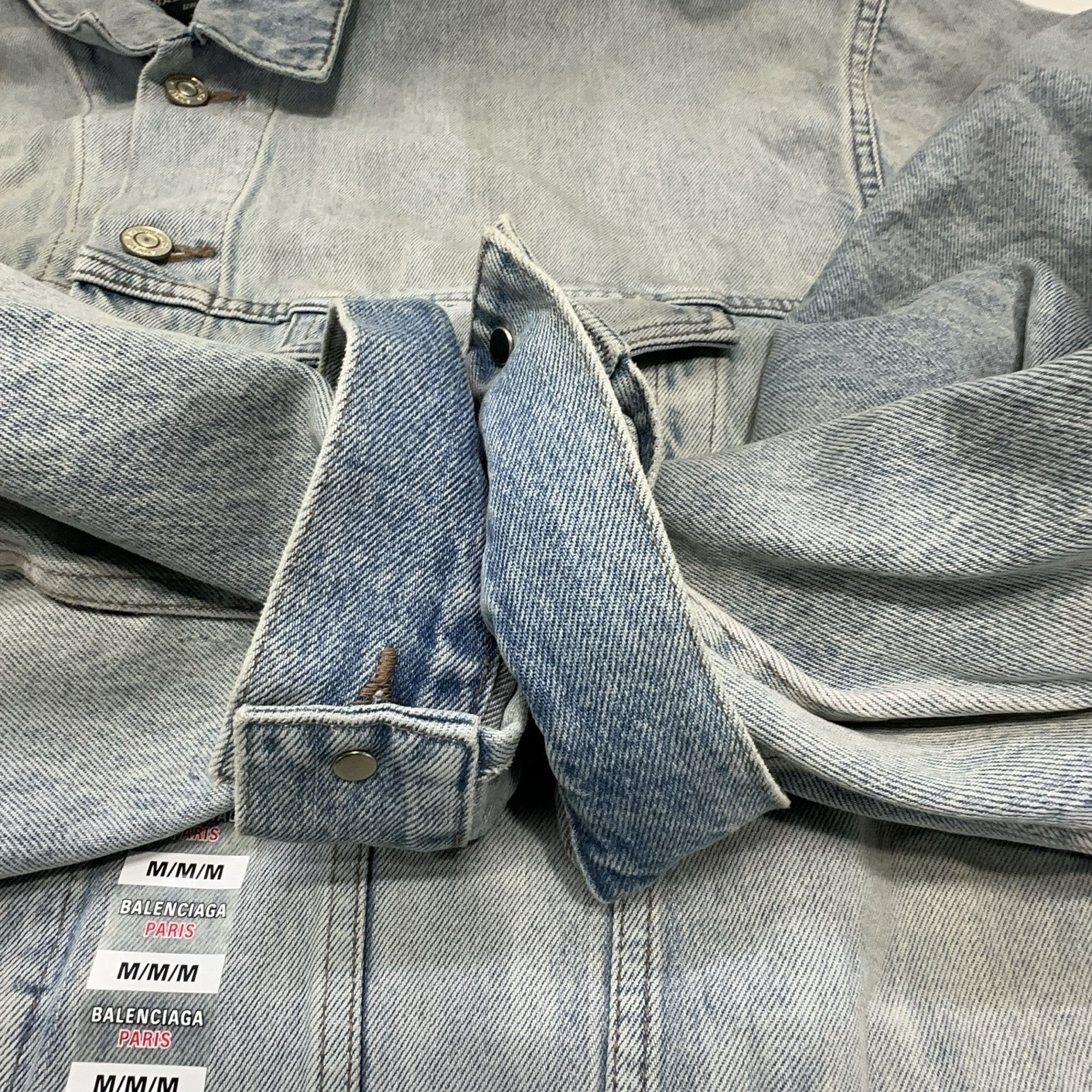 Balenciaga Balenciaga Washed Denim Jacket Size 3 Size US L / EU 52-54 / 3 - 12 Thumbnail