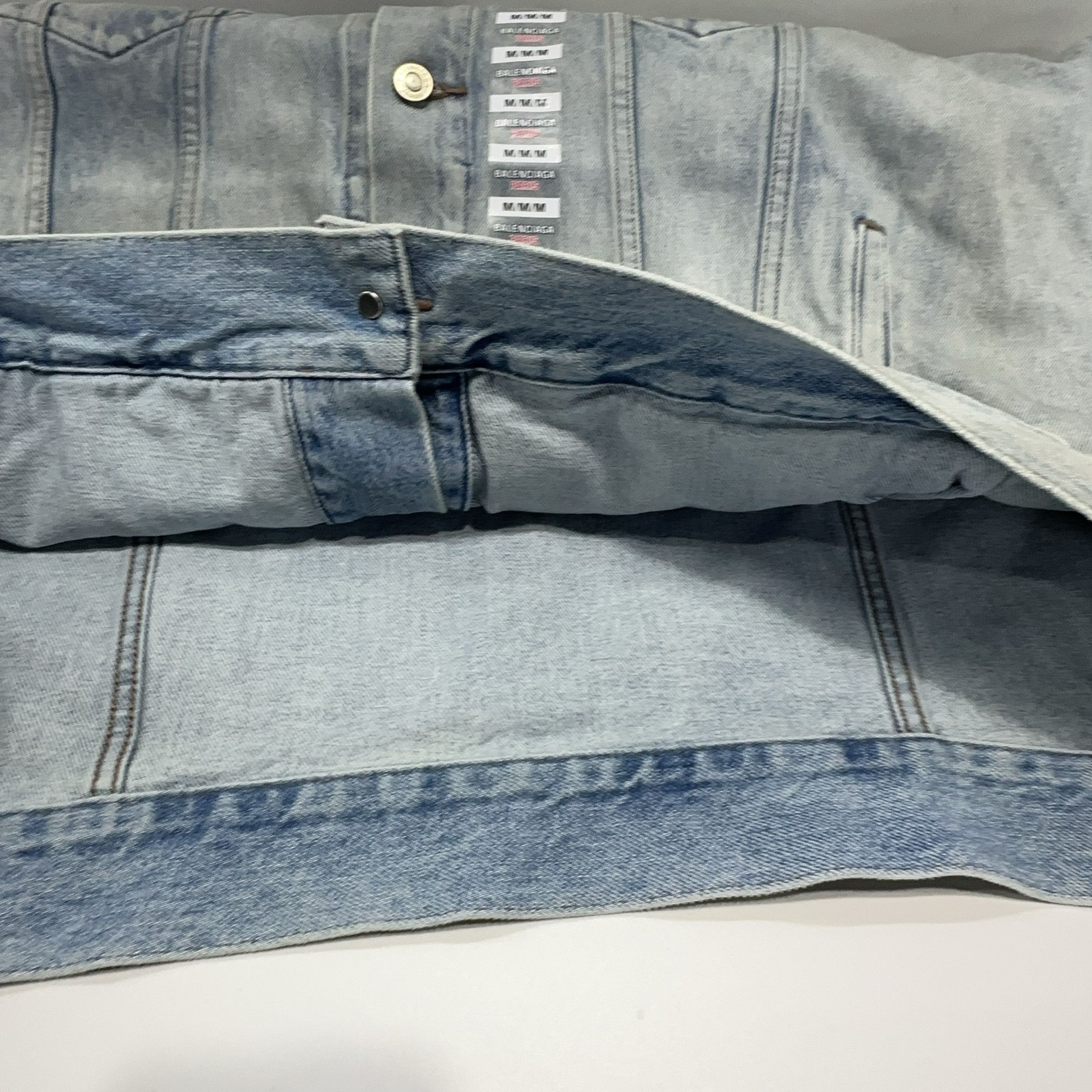 Balenciaga Balenciaga Washed Denim Jacket Size 3 Size US L / EU 52-54 / 3 - 10 Thumbnail