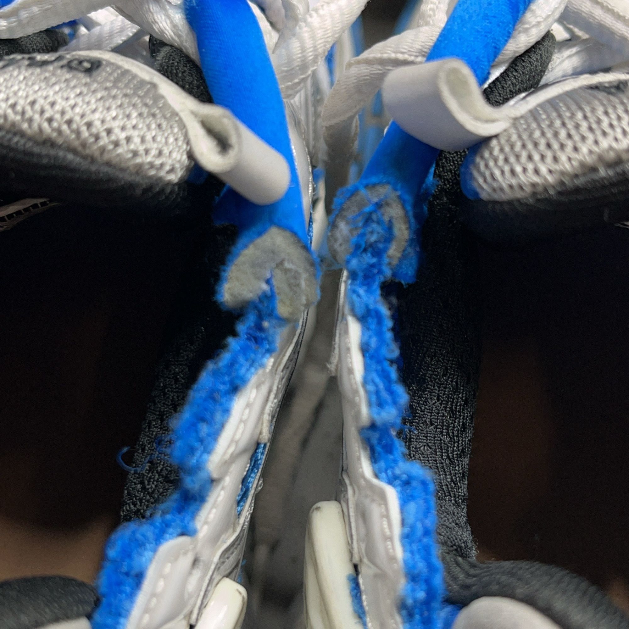 Balenciaga Balenciaga Distressed Runner Sneakers 41 Size US 8 / EU 41 - 11 Thumbnail