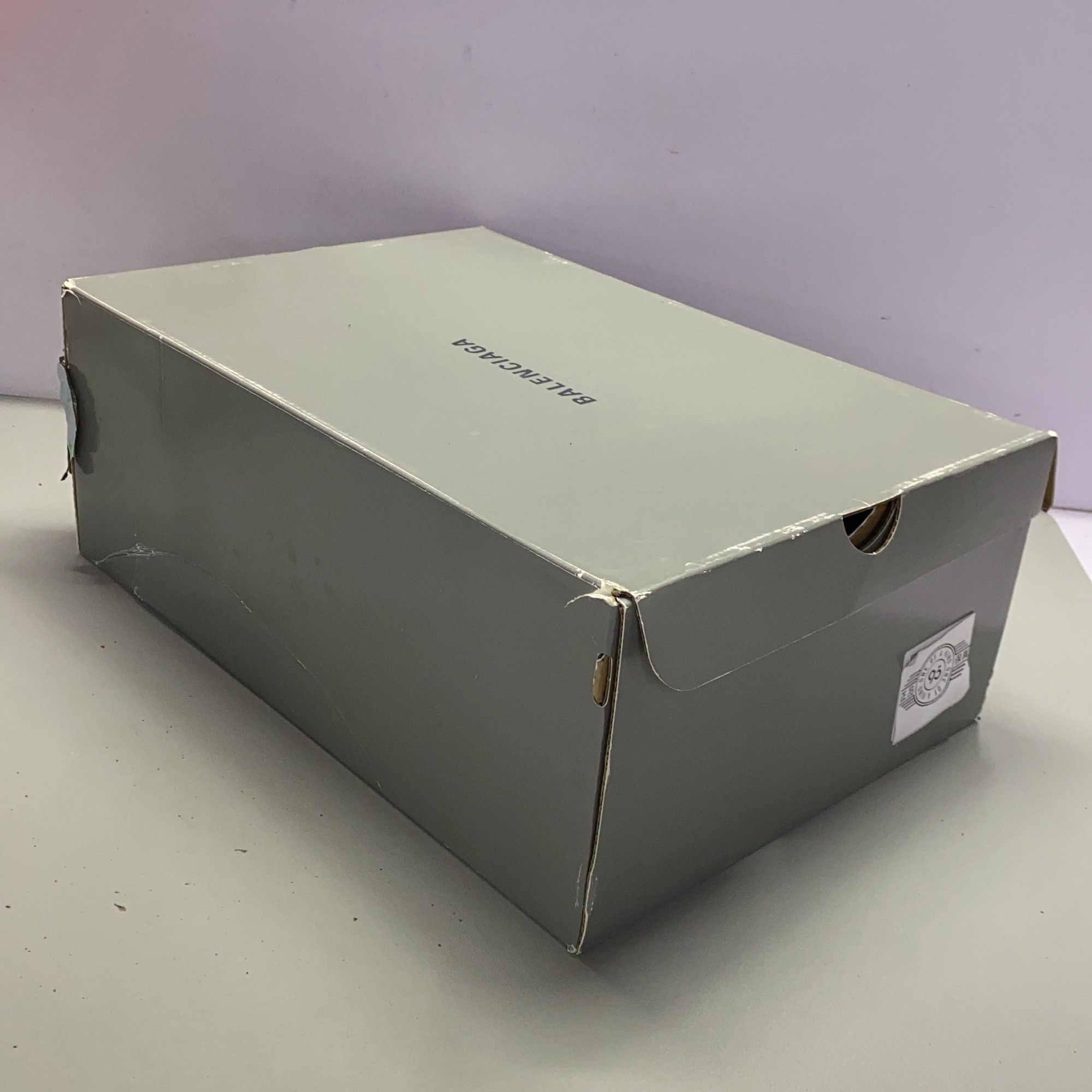 Balenciaga Balenciaga Distressed Runner Sneakers 41 Size US 8 / EU 41 - 13 Thumbnail