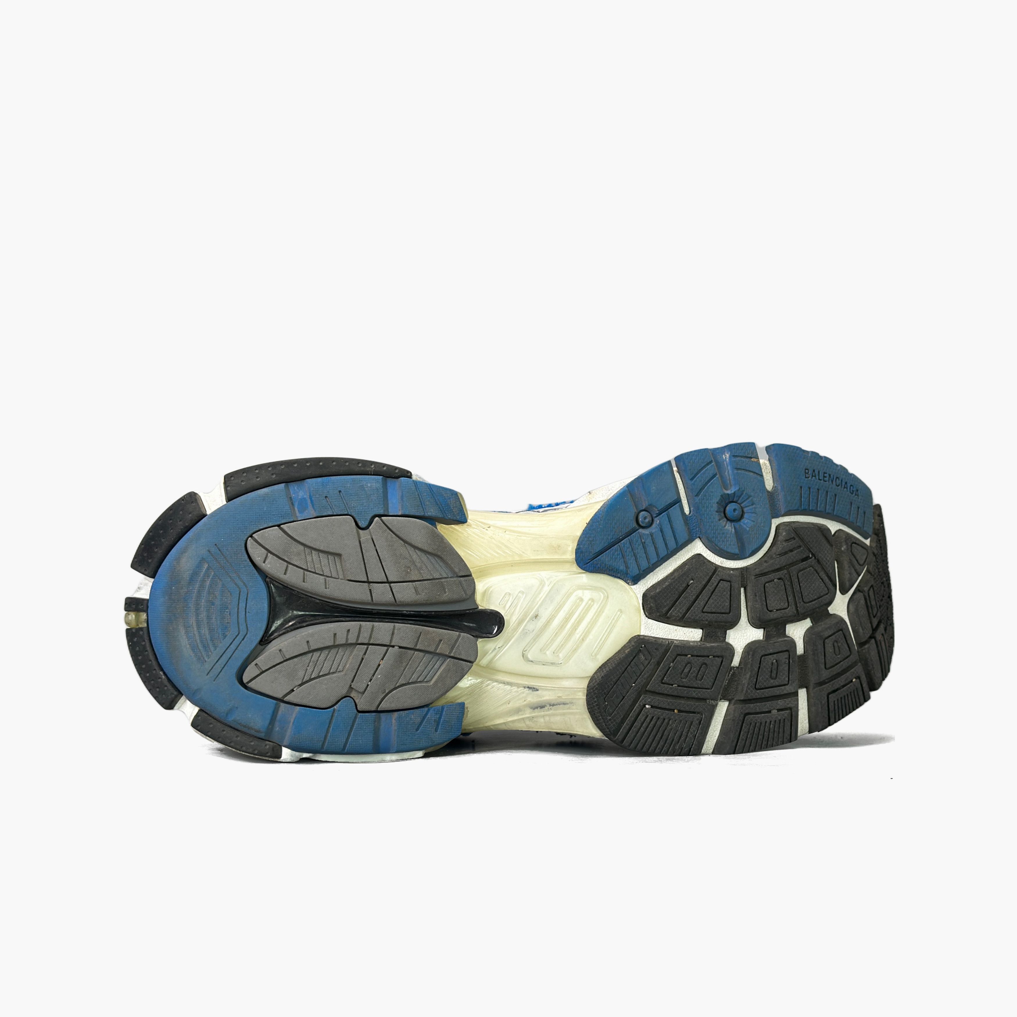 Balenciaga Balenciaga Distressed Runner Sneakers 41 Size US 8 / EU 41 - 8 Thumbnail