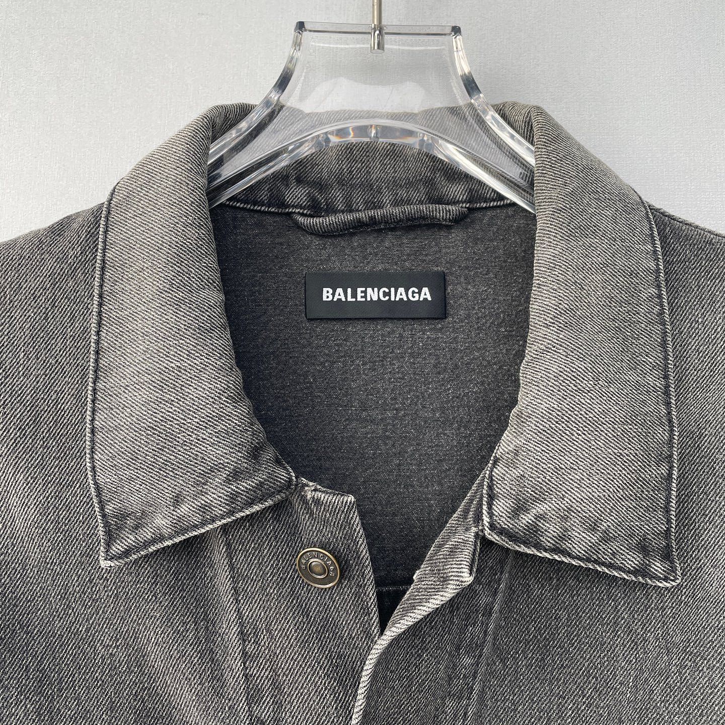 Balenciaga Balenciaga Earth Embroidery Denim Jacket 46 Size US S / EU 44-46 / 1 - 7 Thumbnail