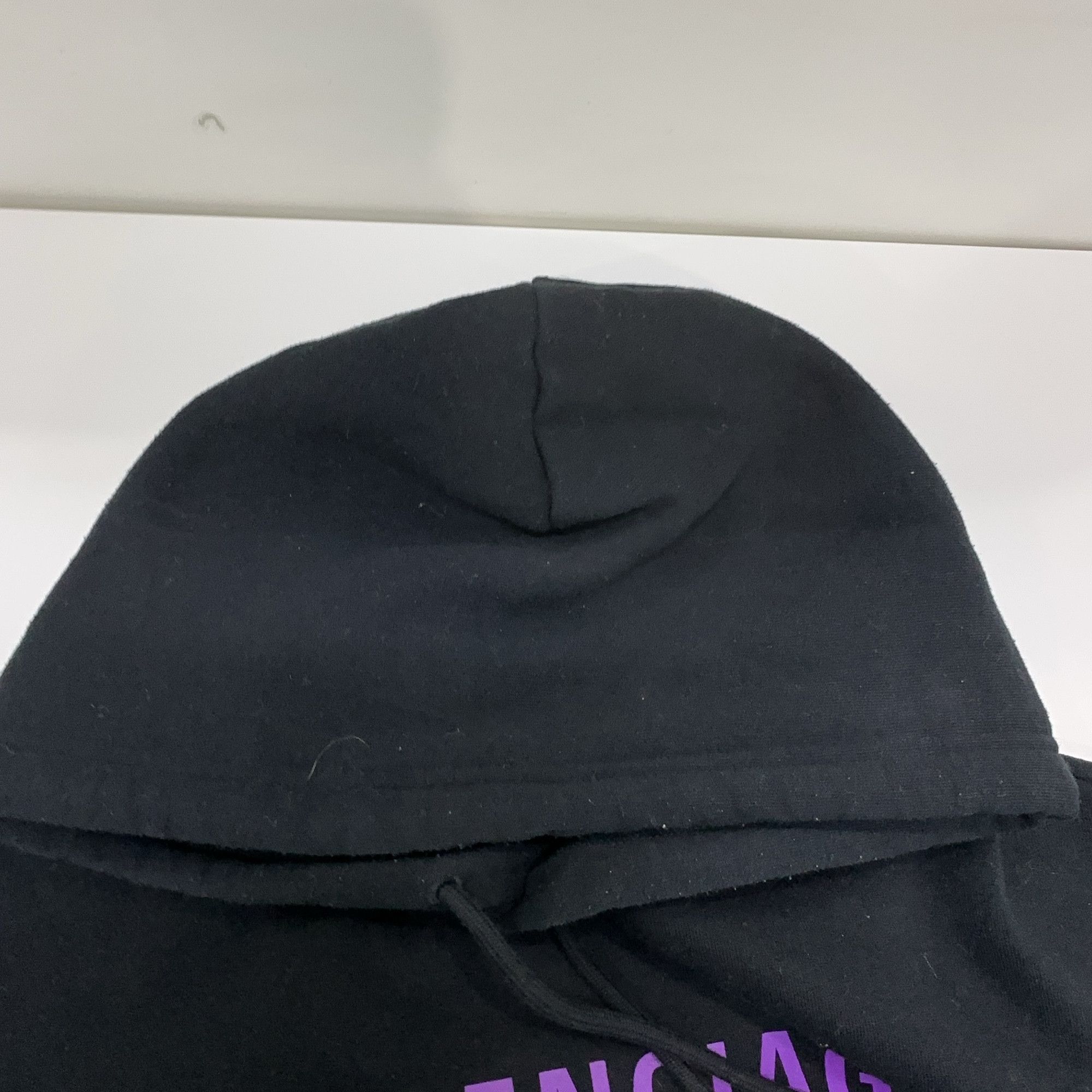 Balenciaga Balenciaga Multi-Language Logo Hoodie Size S Size US S / EU 44-46 / 1 - 8 Thumbnail