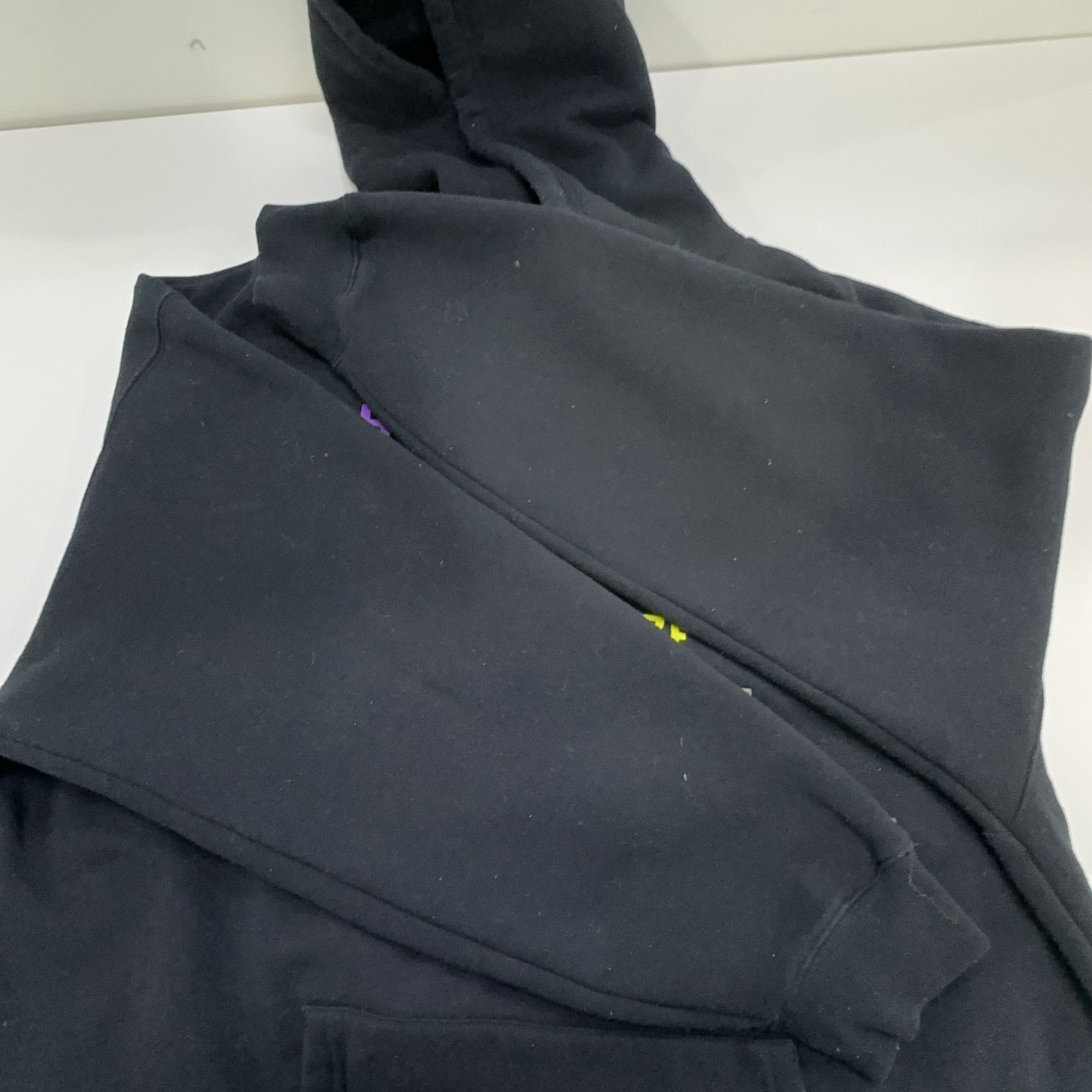 Balenciaga Balenciaga Multi-Language Logo Hoodie Size S Size US S / EU 44-46 / 1 - 15 Thumbnail