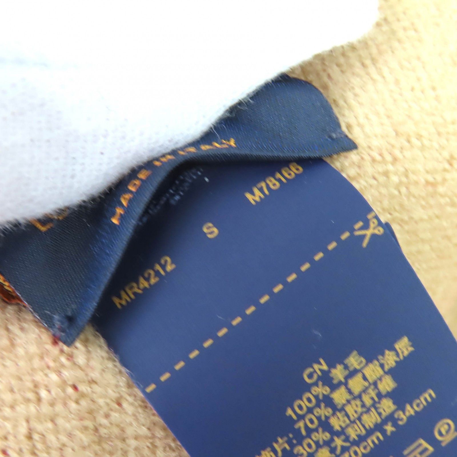 Louis Vuitton Louis Vuitton Louis Vuitton Essential Precious Rabbit Scarf Textile Scarf M78166 DUTY FREE for USA Size ONE SIZE - 9 Thumbnail