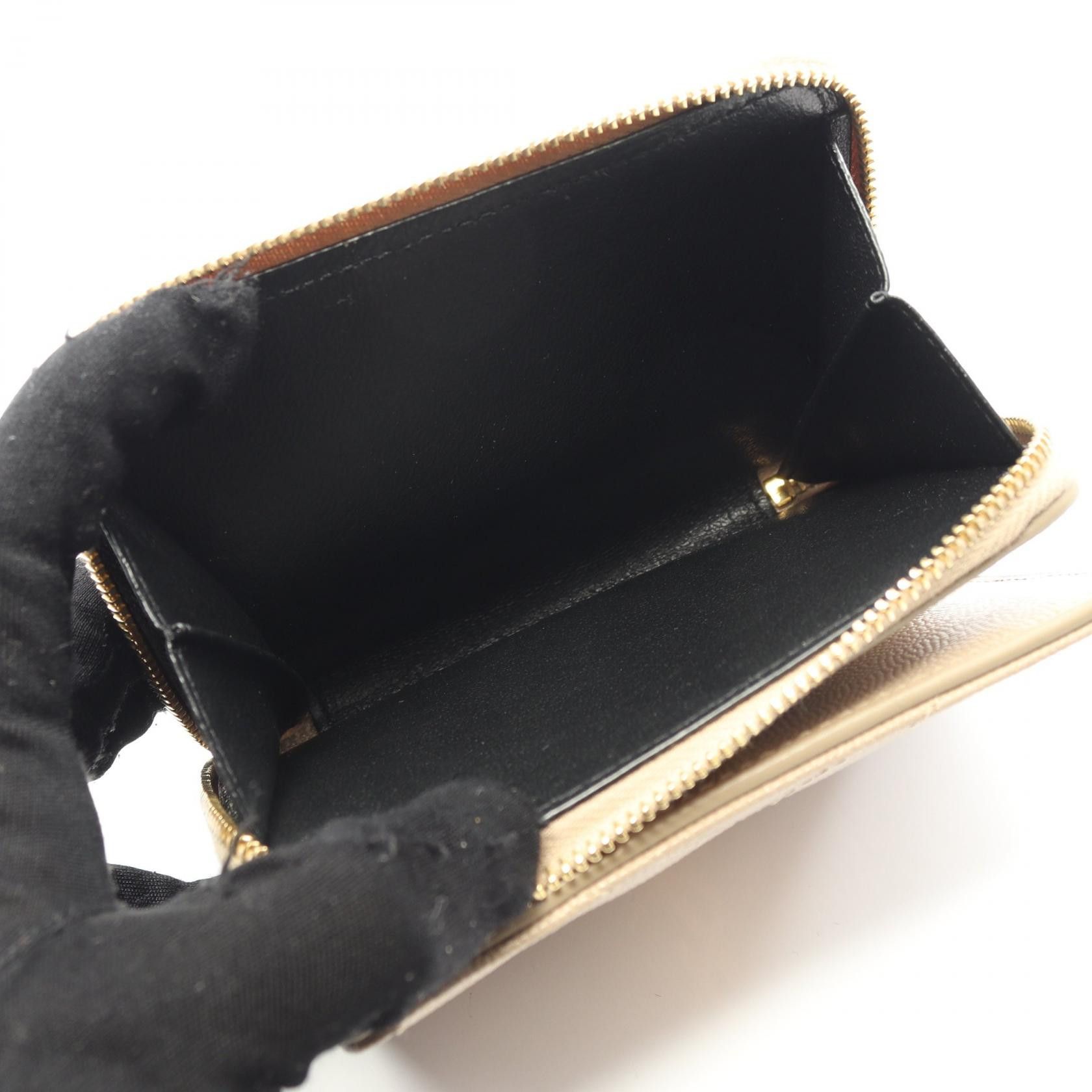 Yves Saint Laurent Yves Saint Laurent Saint Laurent Paris Monogram Wallet Leather Short Wallet 668288BOW012721 DUTY FREE for USA Size ONE SIZE - 4 Thumbnail
