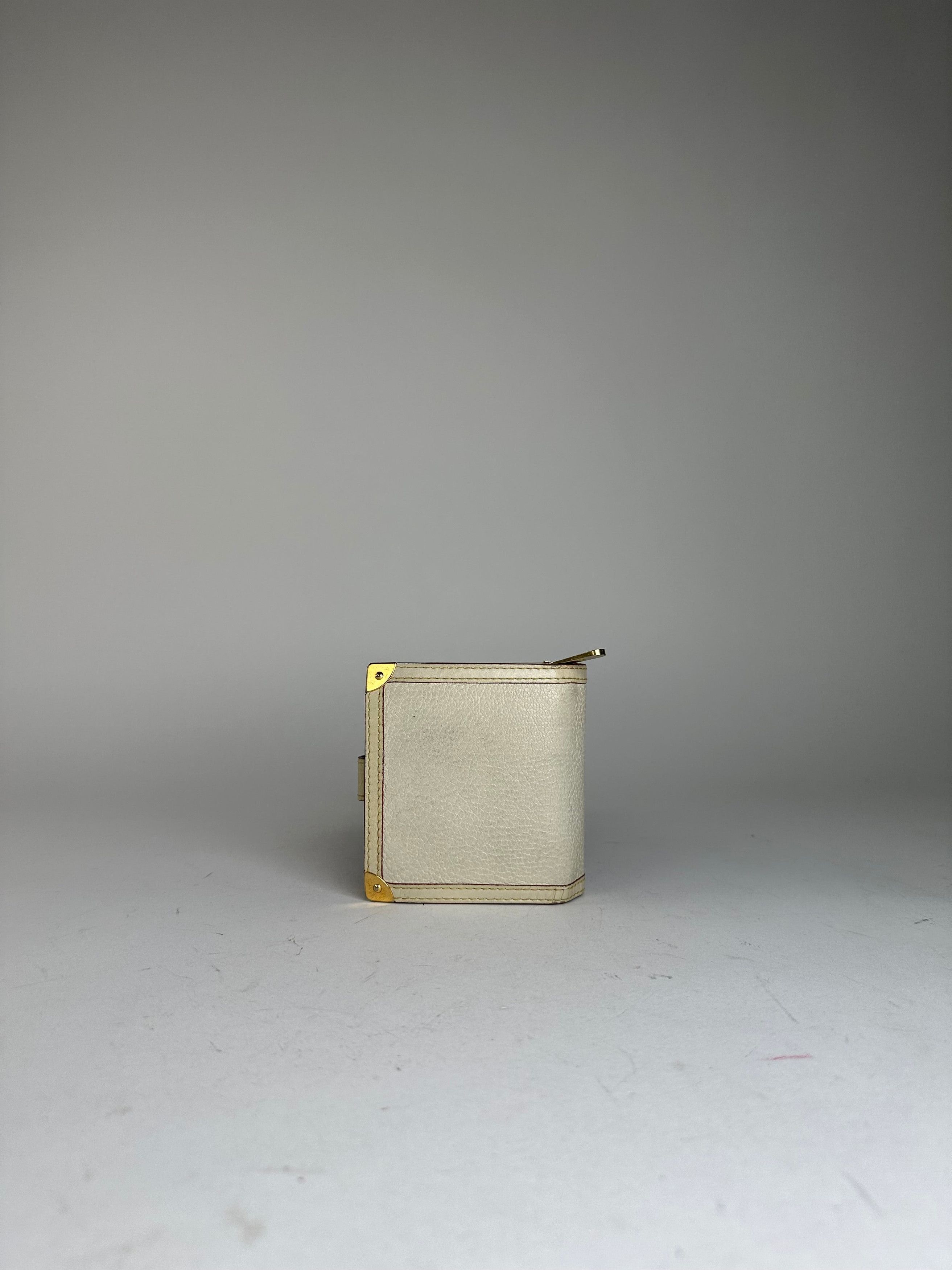 Louis Vuitton Vintage Suhali Compact Wallet Cream Goat Leather Size ONE SIZE - 10 Thumbnail