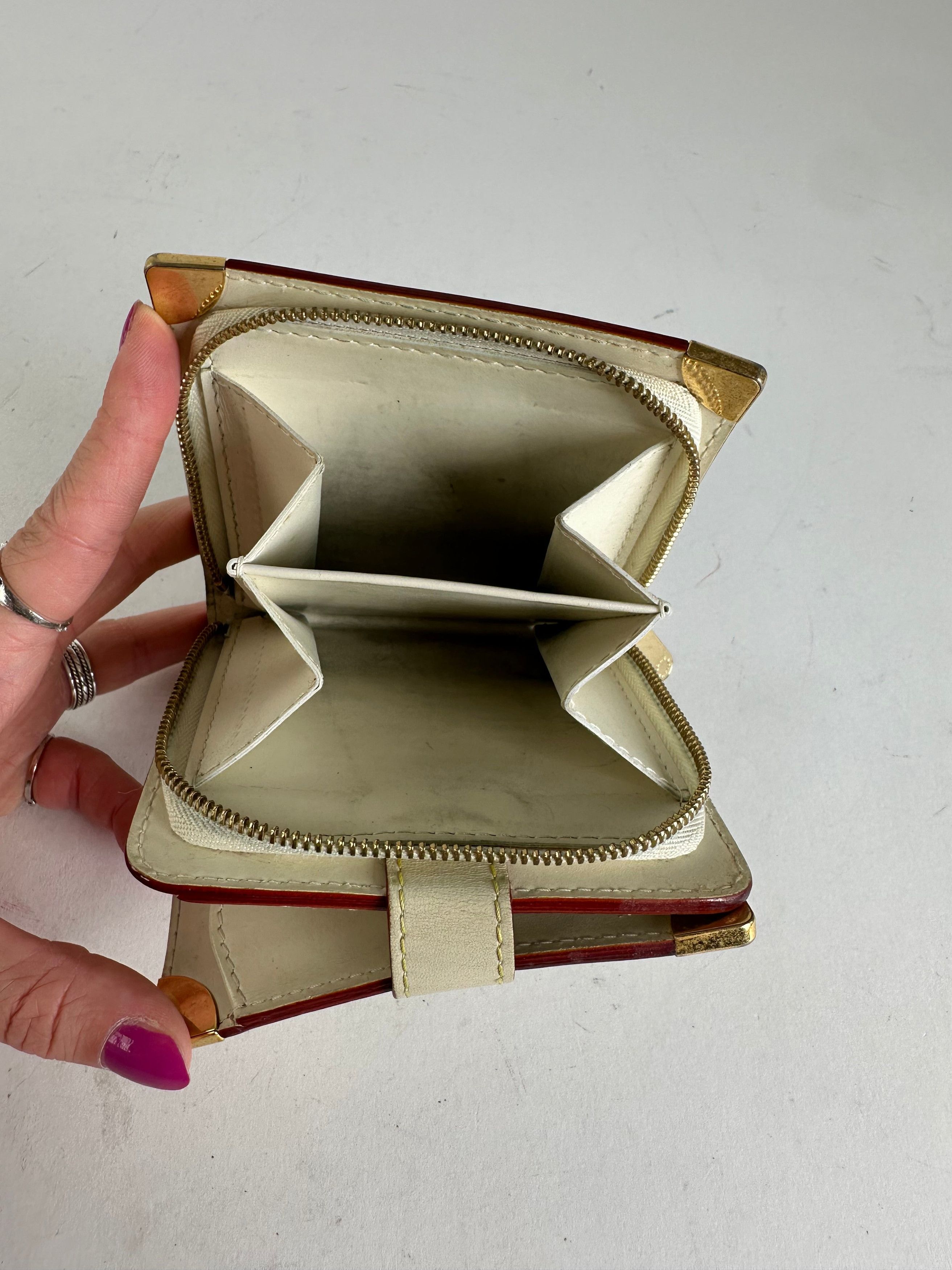 Louis Vuitton Vintage Suhali Compact Wallet Cream Goat Leather Size ONE SIZE - 5 Thumbnail