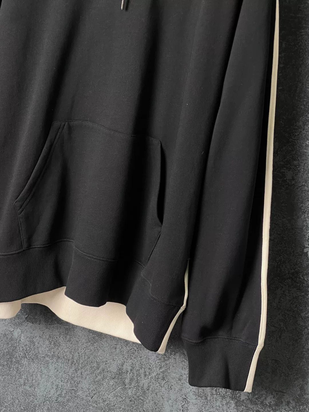 Valentino Valentino Cotton Embroidered Hoodie l Men Size US L / EU 52-54 / 3 - 6 Thumbnail