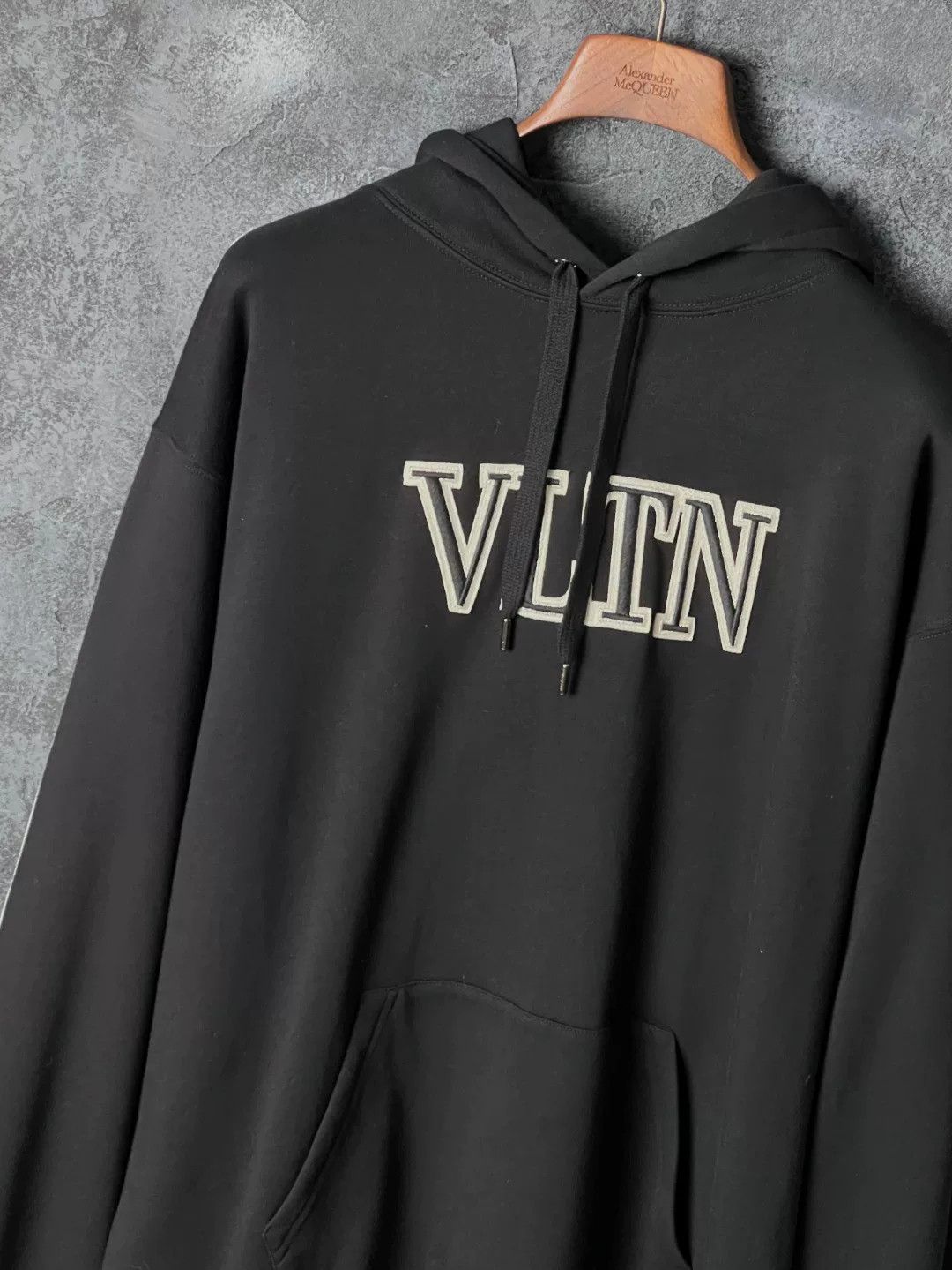 Valentino Valentino Cotton Embroidered Hoodie l Men Size US L / EU 52-54 / 3 - 4 Thumbnail