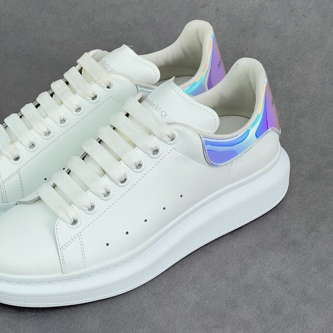 Alexander McQueen Alexander McQueen Leather White Lowtop Sneakers 7 Men Size US 7 / EU 40 - 2 Thumbnail