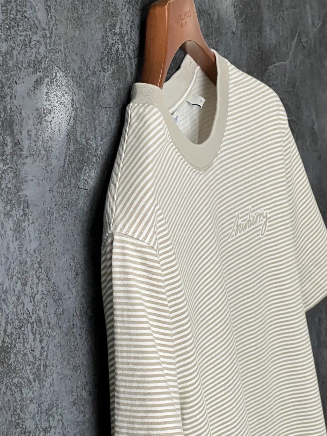 Burberry Burberry Cotton Striped Beige T-Shirt m Men Size US M / EU 48-50 / 2 - 5 Thumbnail
