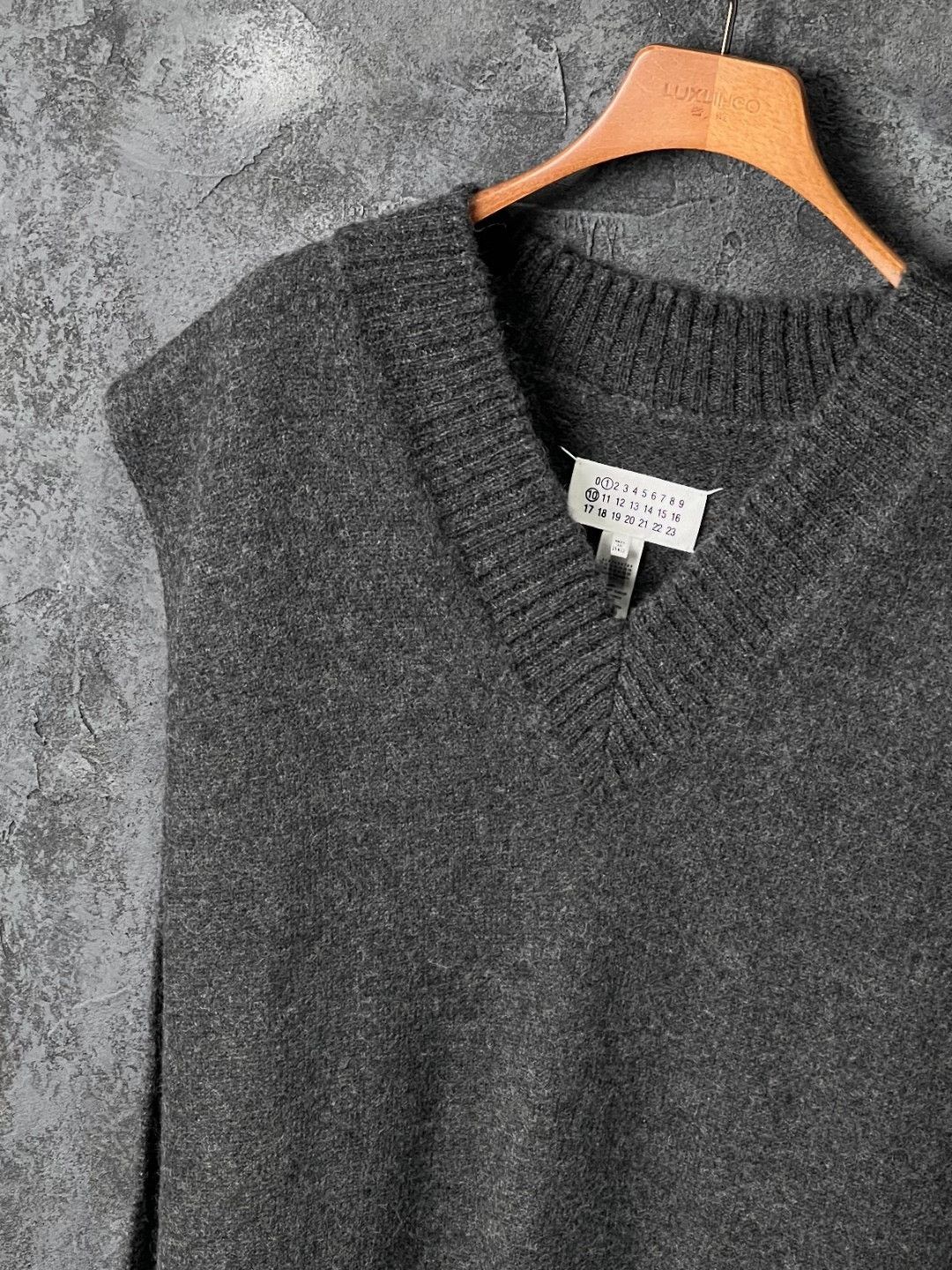 Maison Margiela Maison Margiela Knit Gray Tank Top m Men Size US M / EU 48-50 / 2 - 4 Thumbnail
