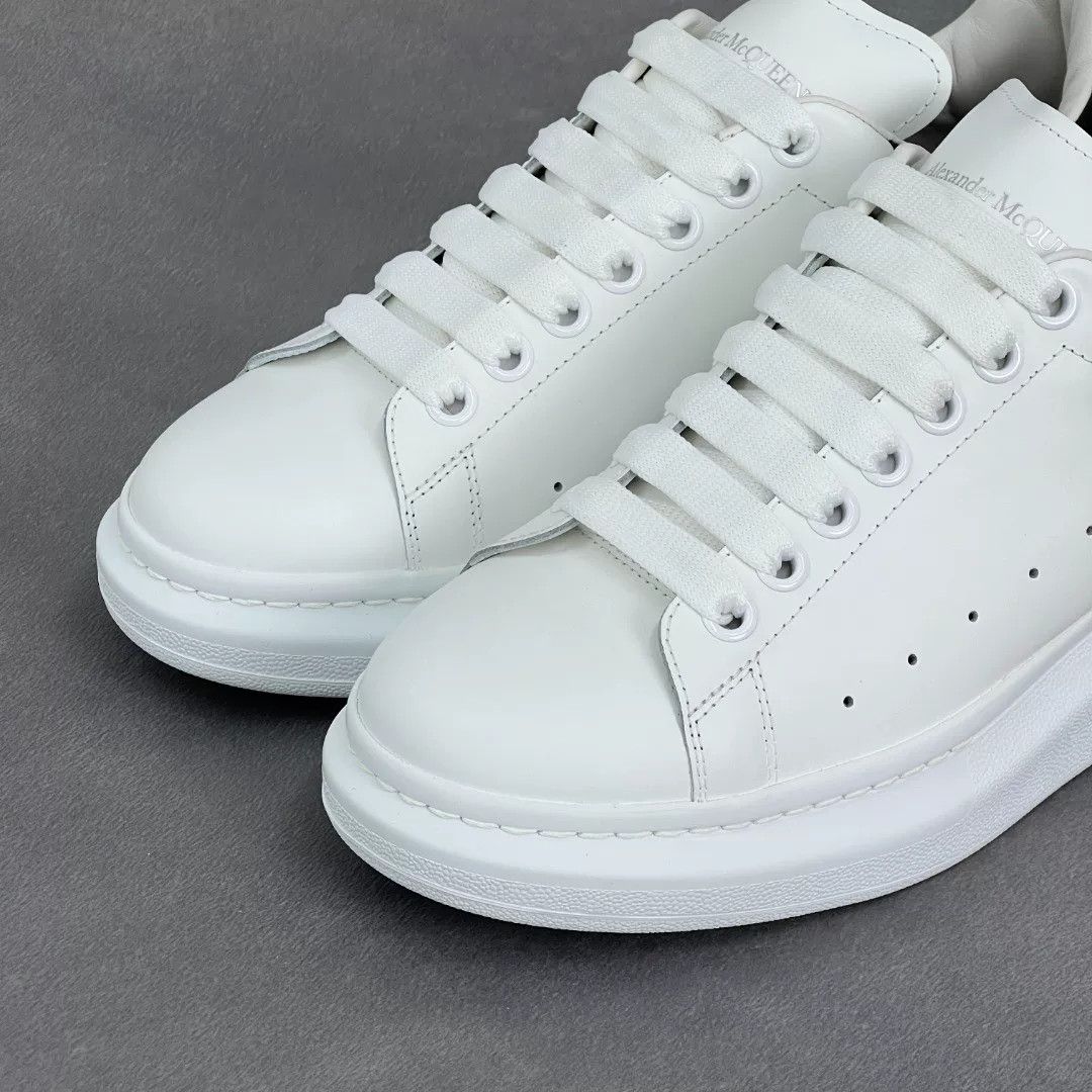 Alexander McQueen Alexander McQueen Leather Black Lowtop Sneakers 10 Men Size US 10 / EU 43 - 7 Thumbnail