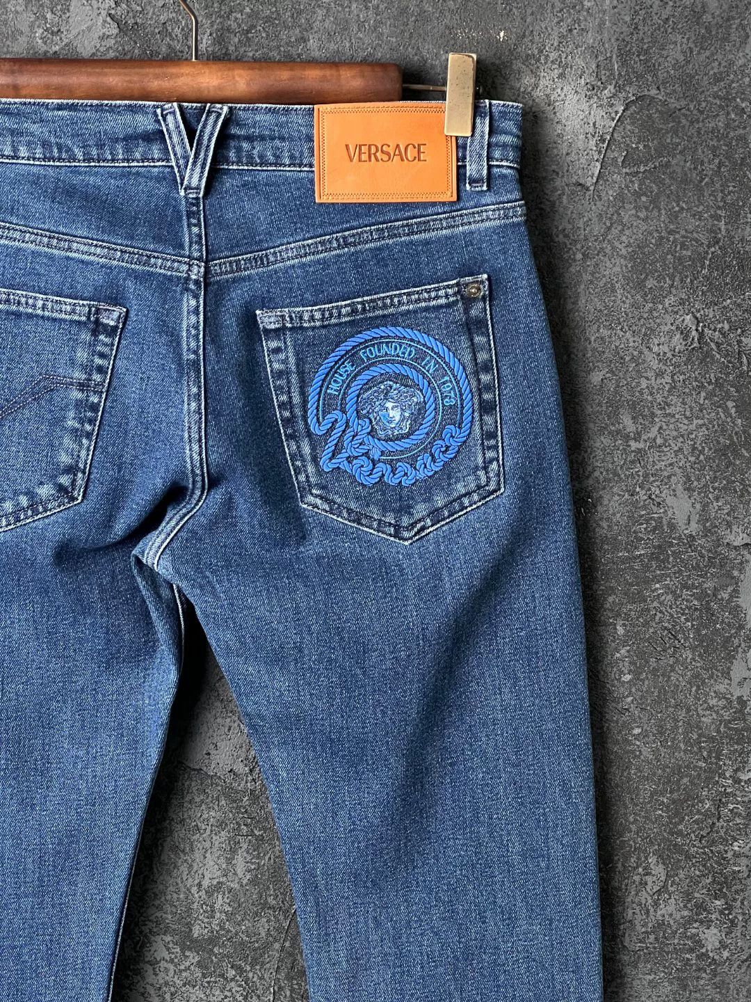 Versace Versace Denim Embroidered Blue Denim Jeans 30 Men Size US 30 / EU 46 - 5 Thumbnail