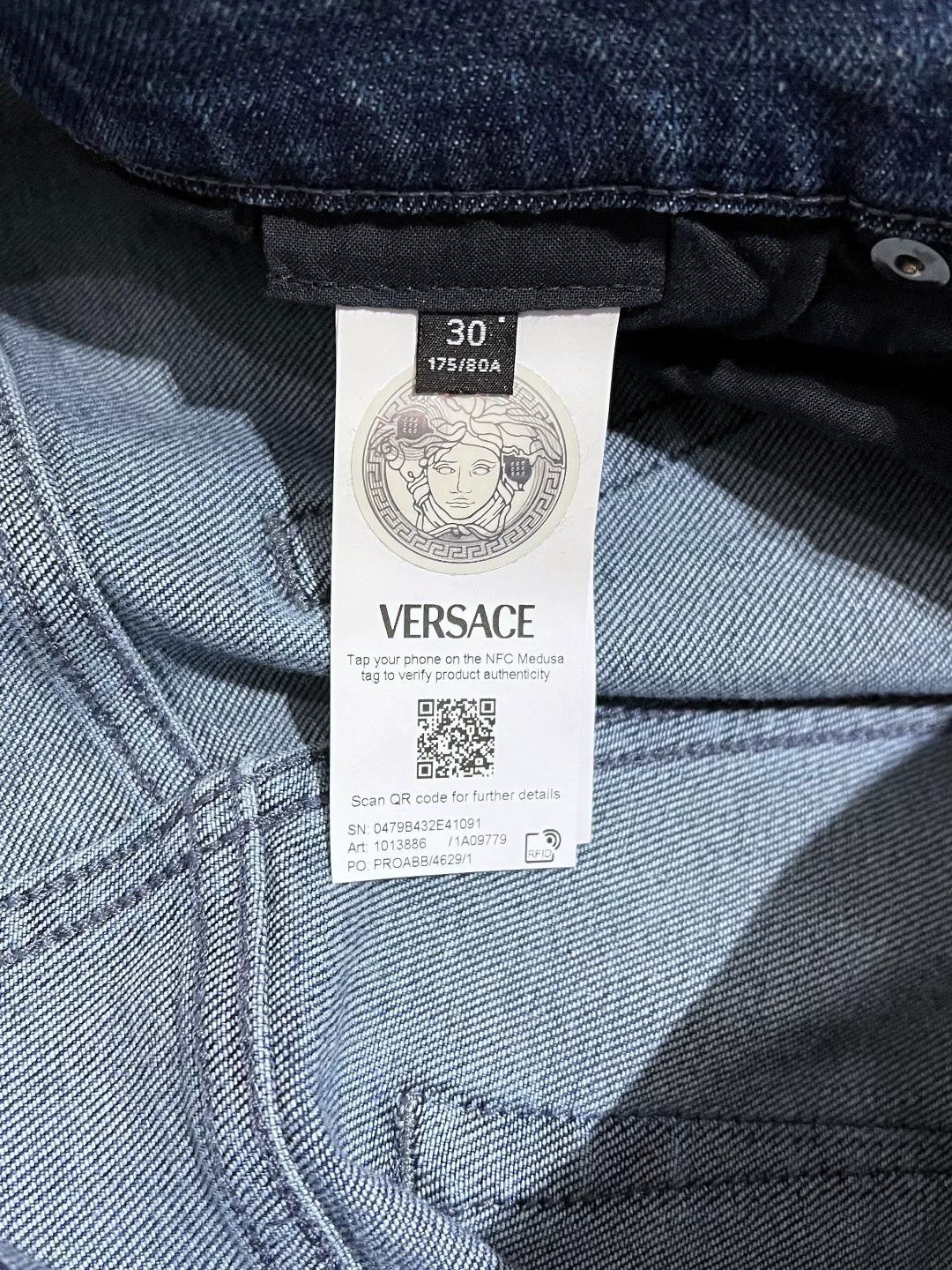 Versace Versace Denim Embroidered Blue Denim Jeans 30 Men Size US 30 / EU 46 - 7 Thumbnail