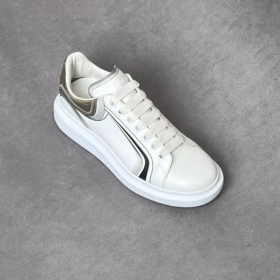 Alexander McQueen Alexander McQueen Casual Gold Lowtop Sneakers 10 Men Size US 10 / EU 43 - 5 Thumbnail